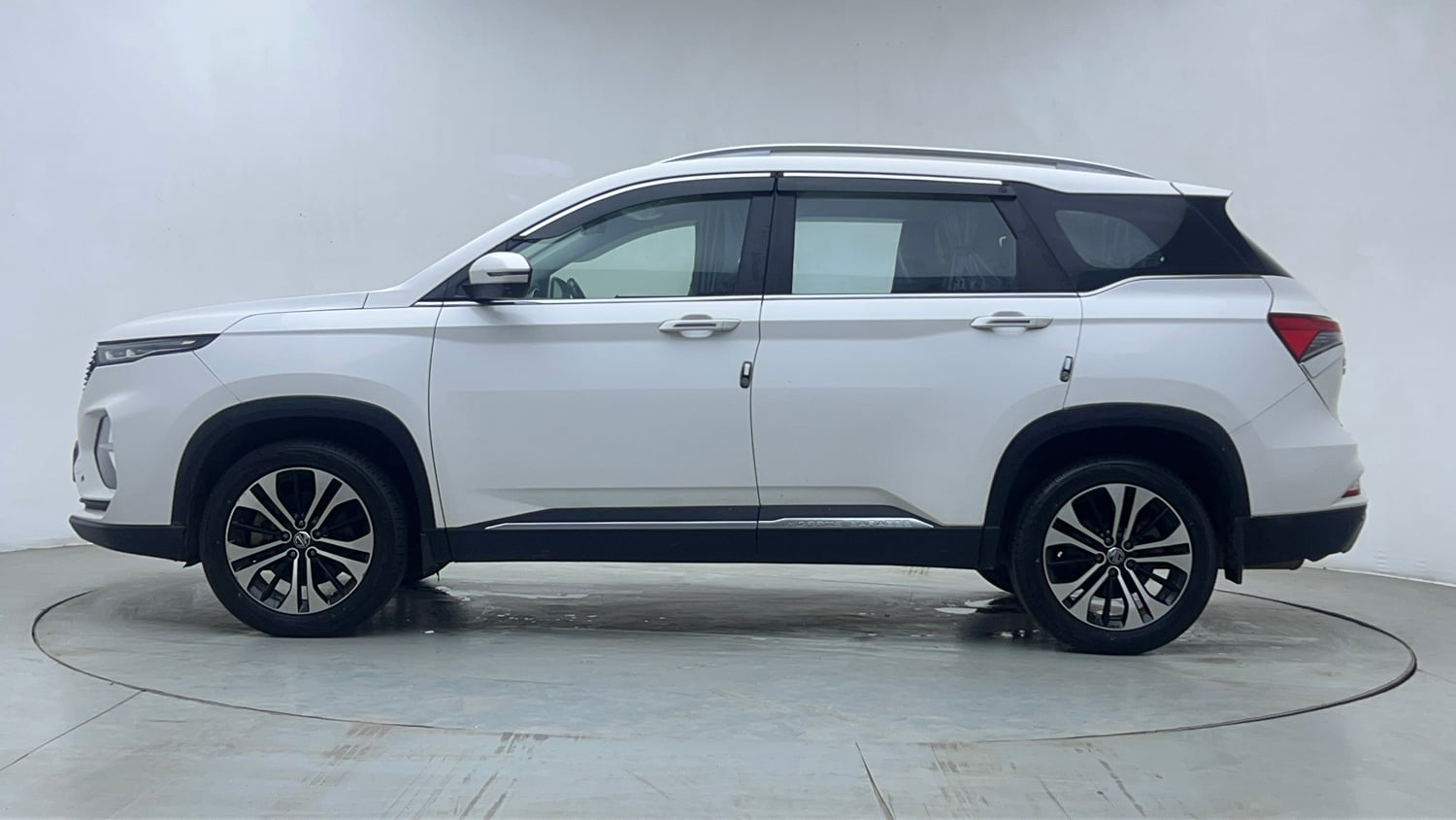 Used 2021 MG Motors Hector Plus Sharp 1.5 Petrol Turbo CVT 6-STR Petrol Automatic exterior LEFT SIDE VIEW