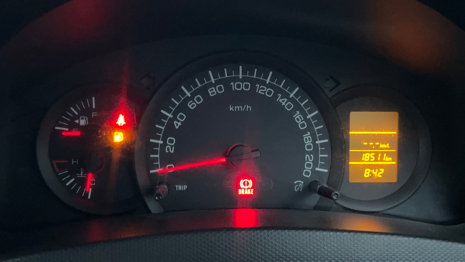 Used 2015 Maruti Suzuki Swift Lxi (O) Petrol Manual interior CLUSTERMETER VIEW