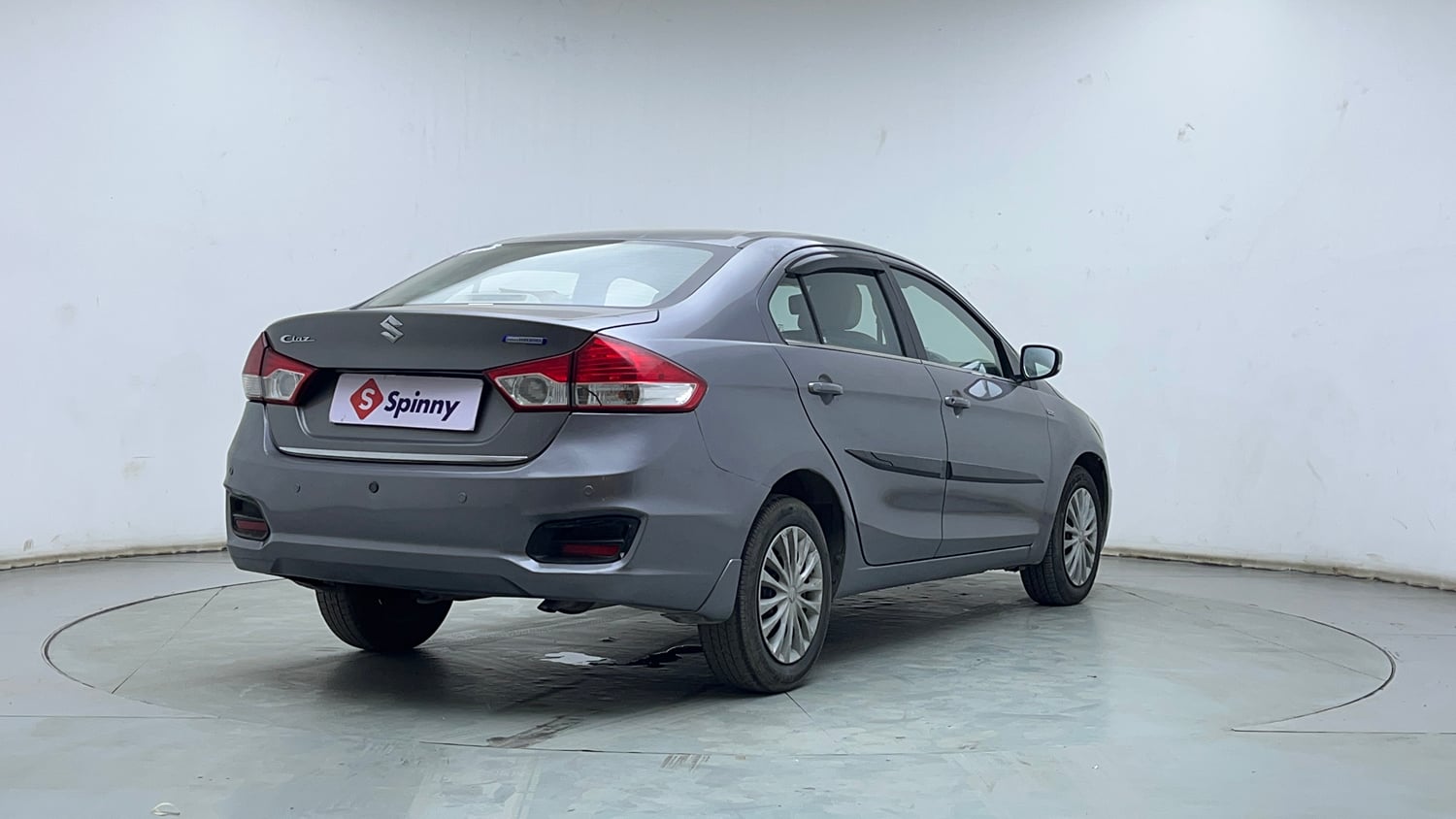 Used 2018 Maruti Suzuki Ciaz Delta 1.3 Hybrid Diesel Manual exterior RIGHT REAR CORNER VIEW