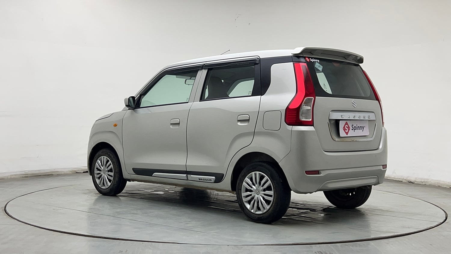 Used 2024 Maruti Suzuki Wagon R VXI 1.0 CNG Cng Manual exterior LEFT REAR CORNER VIEW