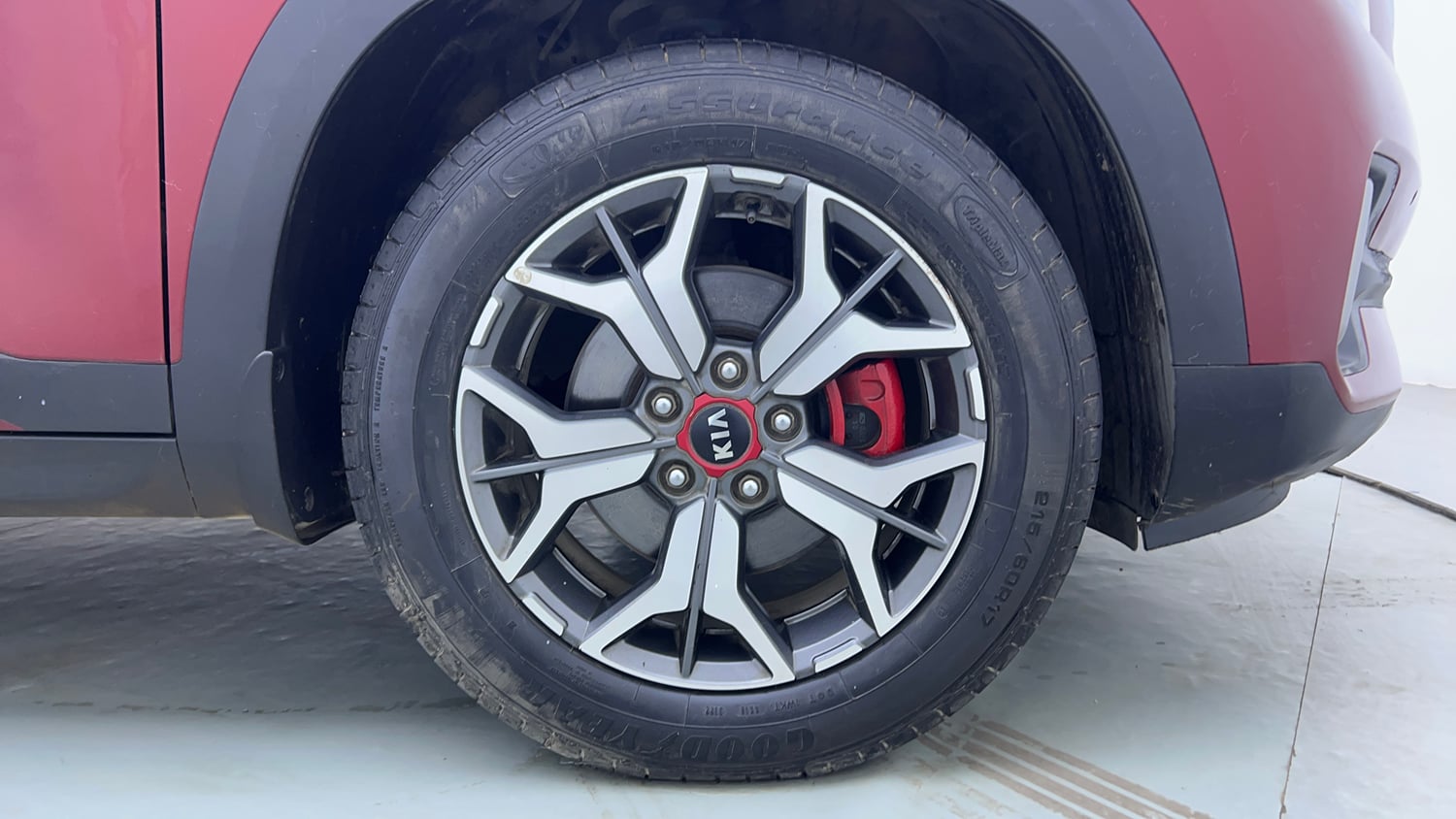 Used 2020 Kia Seltos GTX Plus DCT 1.4 Petrol Automatic tyres RIGHT FRONT TYRE RIM VIEW