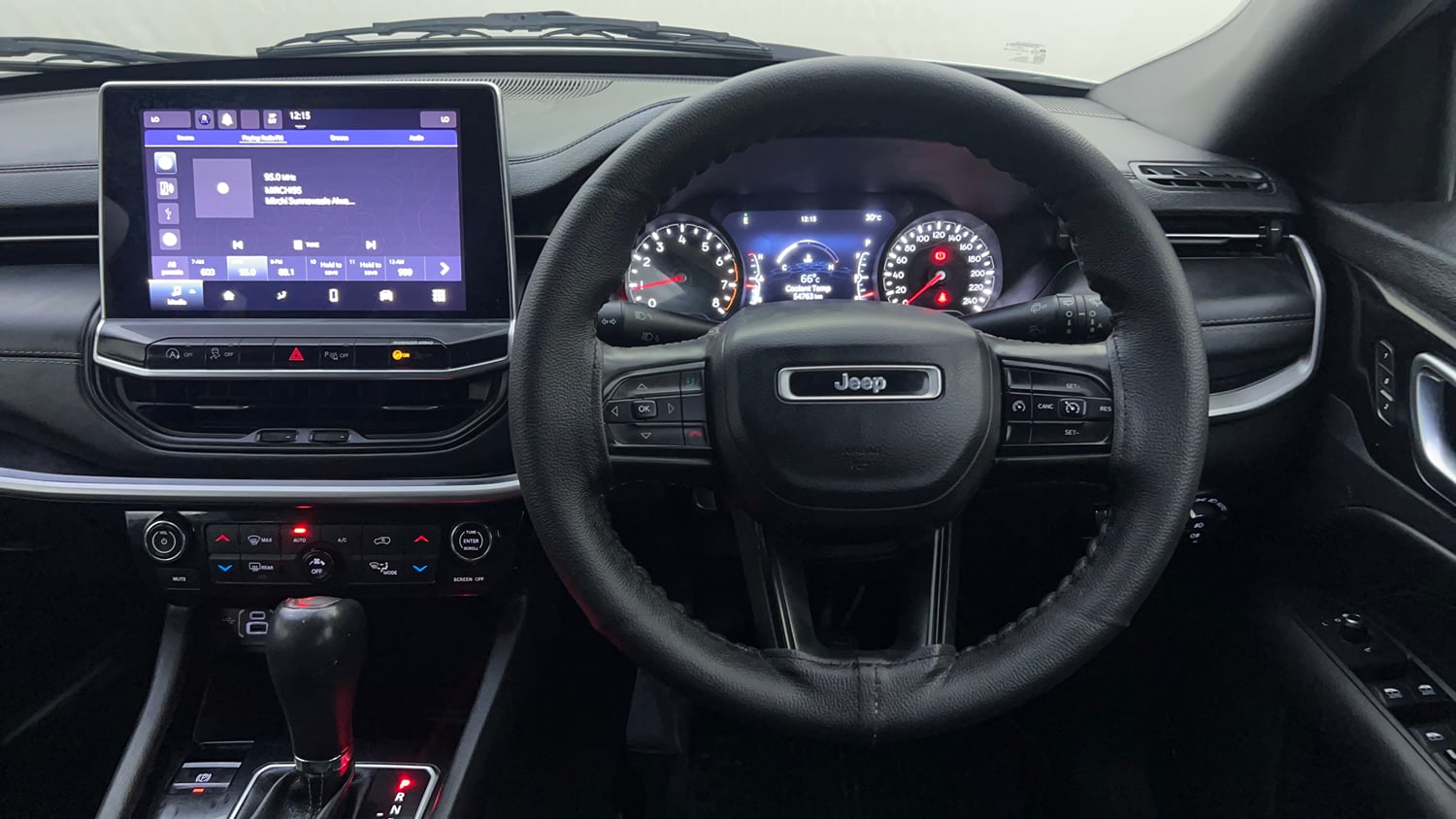 Used 2022 Jeep Compass 5th Anniversary Edition 1.4 Petrol DCT Petrol Automatic interior STEERING VIEW