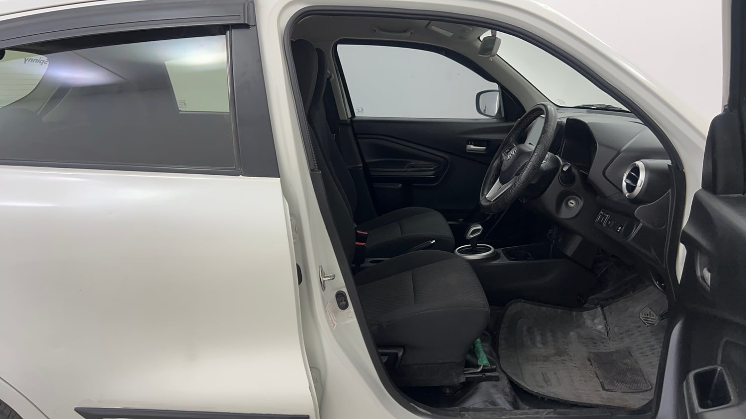 Used 2022 Maruti Suzuki Celerio ZXi AMT Petrol Automatic interior RIGHT SIDE FRONT DOOR CABIN VIEW