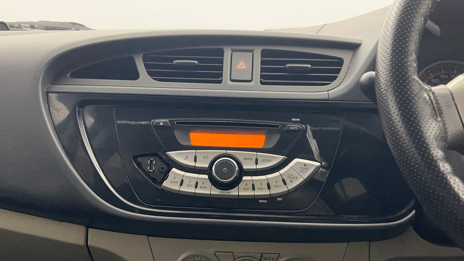 Used 2017 Maruti Suzuki Alto K10 VXi (O) Petrol Manual top_features Integrated (in-dash) music system