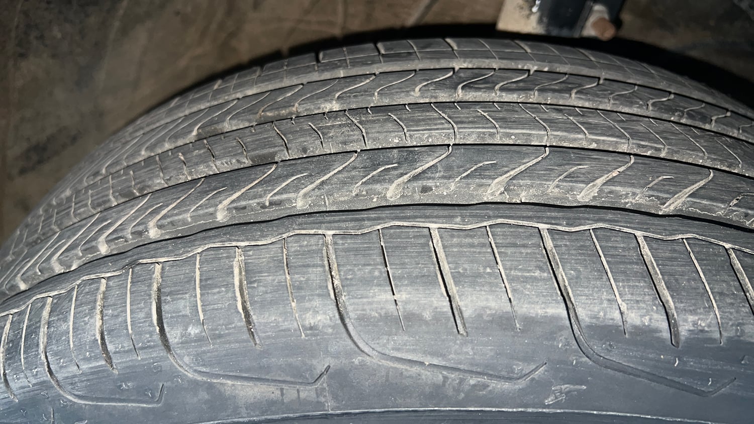 Used 2023 Maruti Suzuki Fronx Delta Plus 1.2L MT Petrol Manual tyres RIGHT FRONT TYRE TREAD VIEW