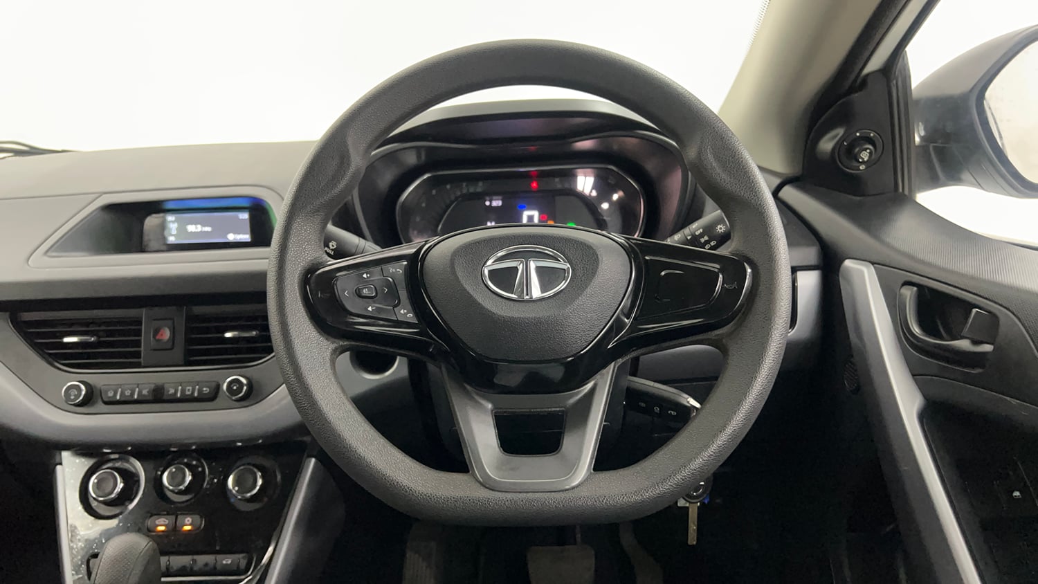 Used 2022 Tata Nexon XMA (S) Diesel Diesel Automatic interior STEERING VIEW