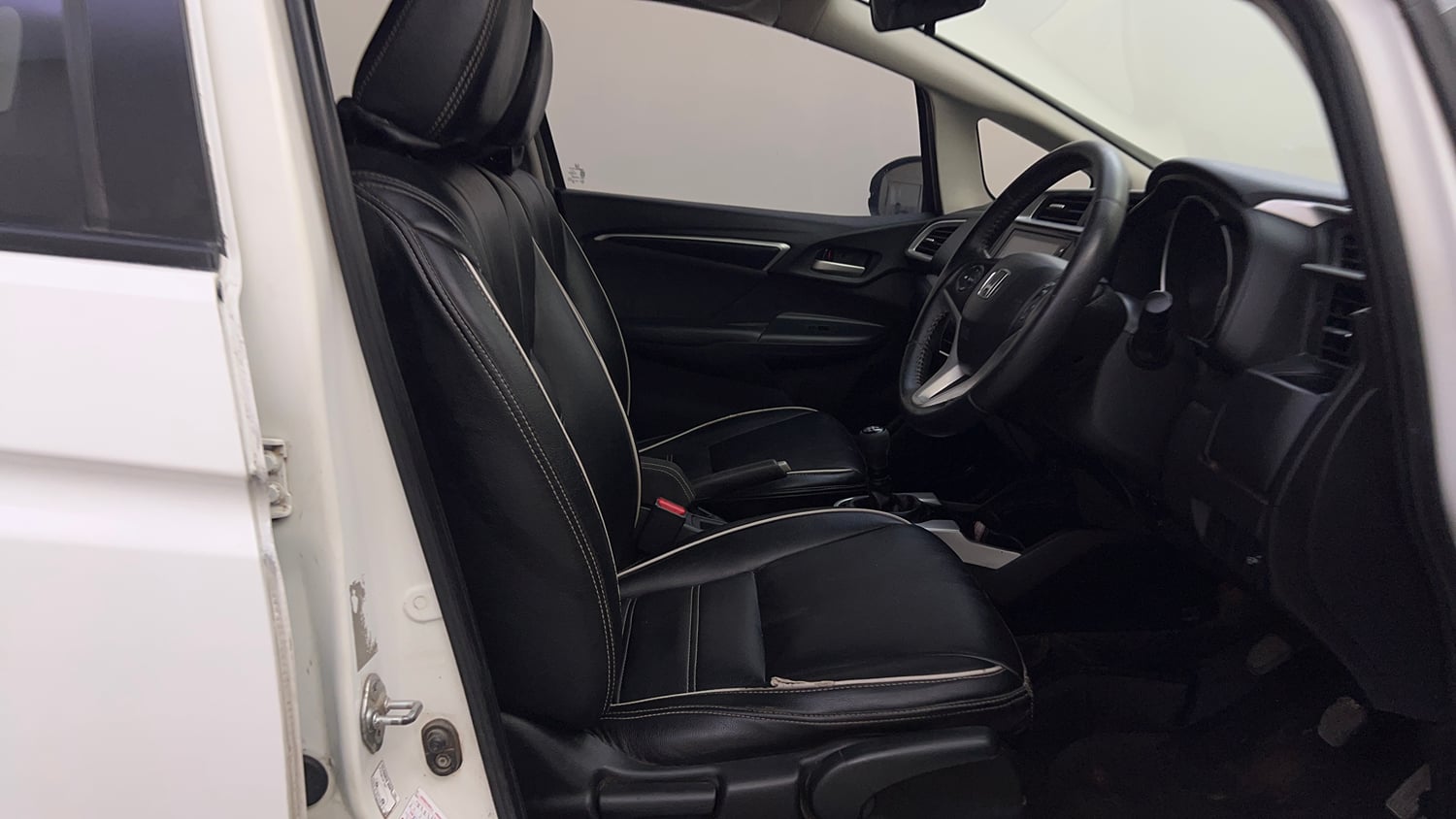 Used 2021 Honda WR-V VX MT Petrol Petrol Manual interior RIGHT SIDE FRONT DOOR CABIN VIEW