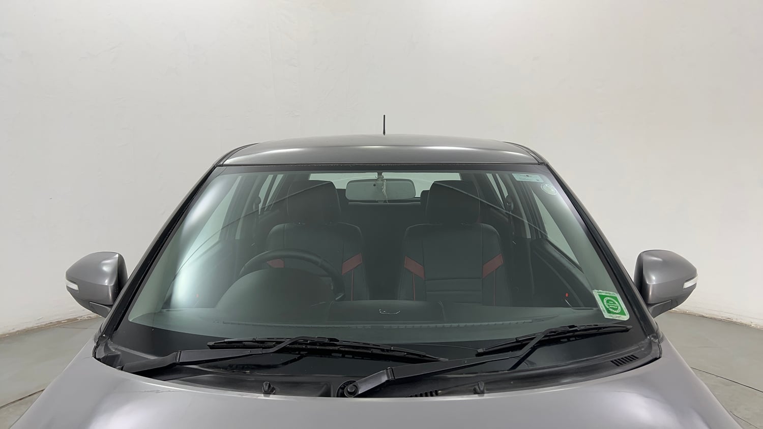 Used 2014 Maruti Suzuki Swift VXi Petrol Manual exterior FRONT WINDSHIELD VIEW