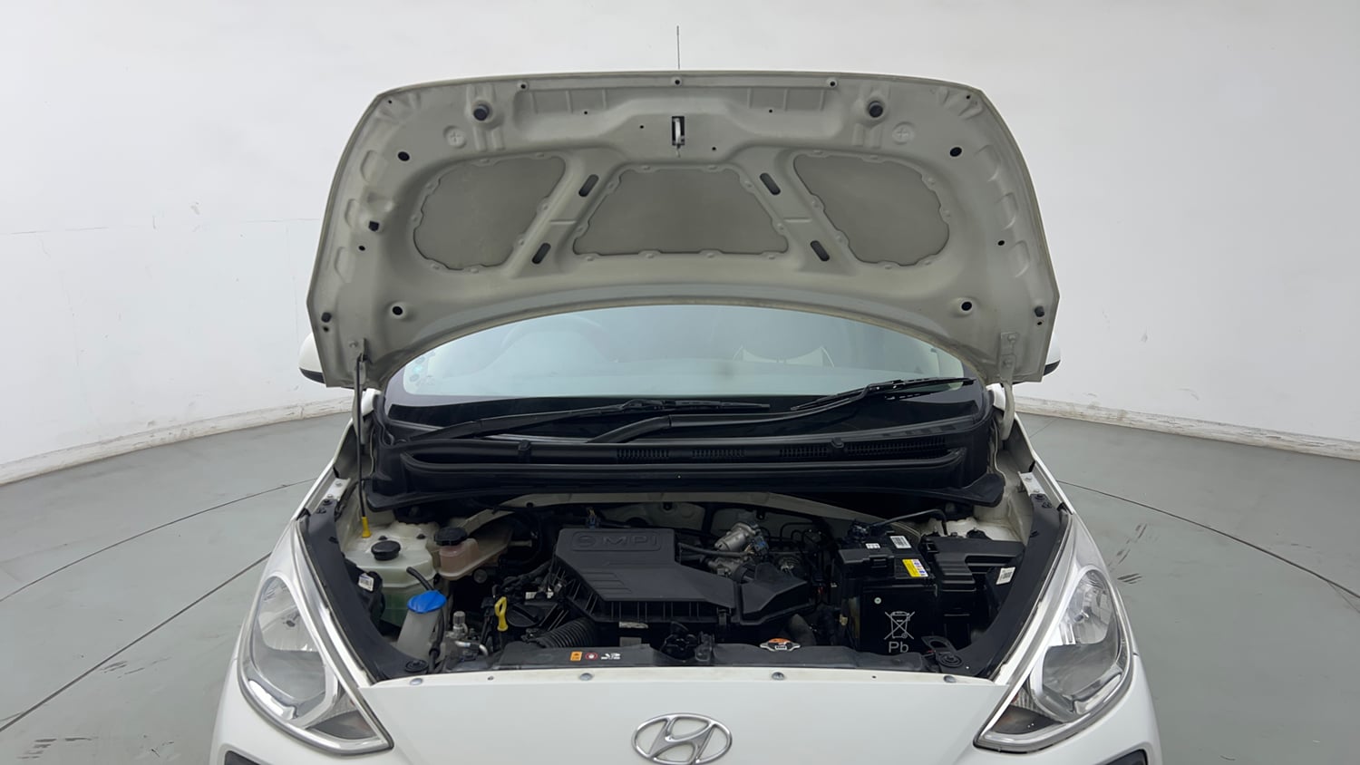 Used 2020 Hyundai Santro Magna Petrol Manual engine ENGINE & BONNET OPEN FRONT VIEW