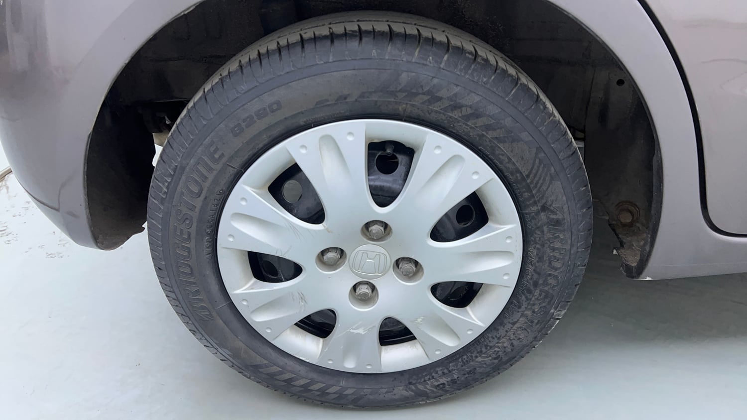 Used 2016 Honda Brio S MT Petrol Manual tyres RIGHT REAR TYRE RIM VIEW