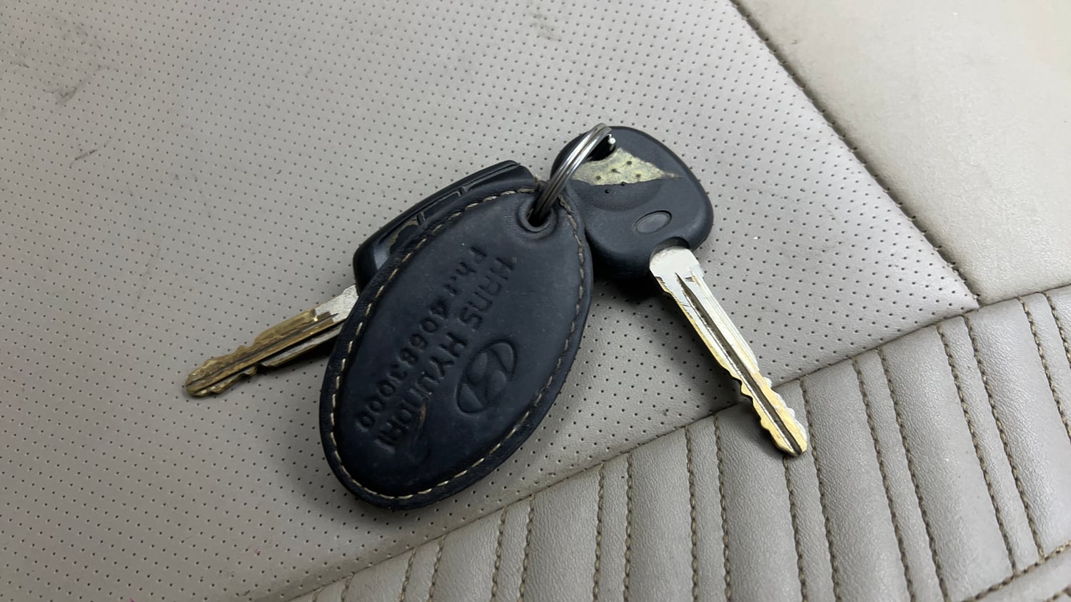 Used 2019 Hyundai Santro Sportz CNG Cng Manual extra CAR KEY VIEW