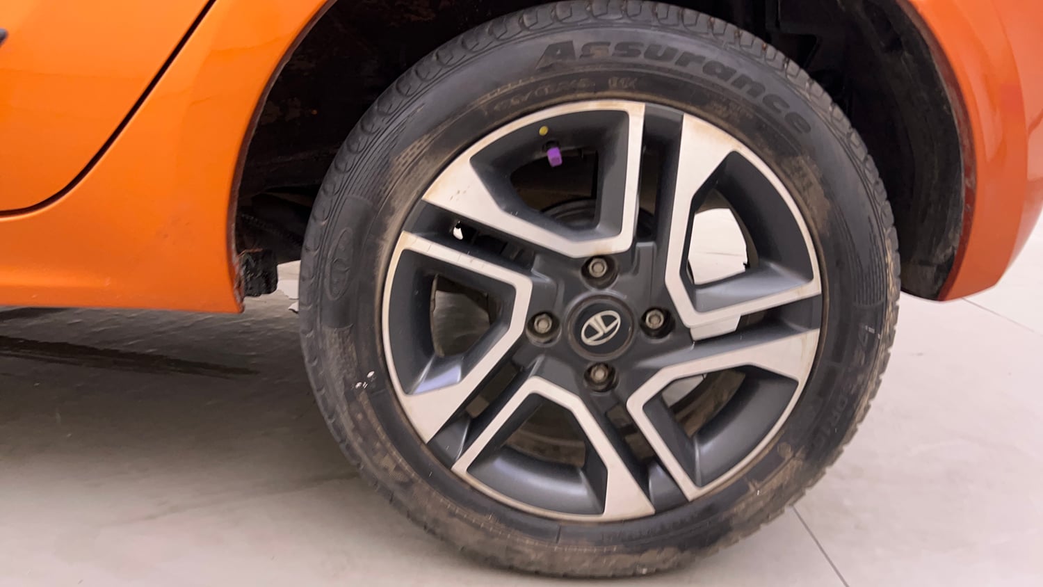 Used 2019 Tata Tiago Revotron XZ Plus Petrol Manual tyres LEFT REAR TYRE RIM VIEW