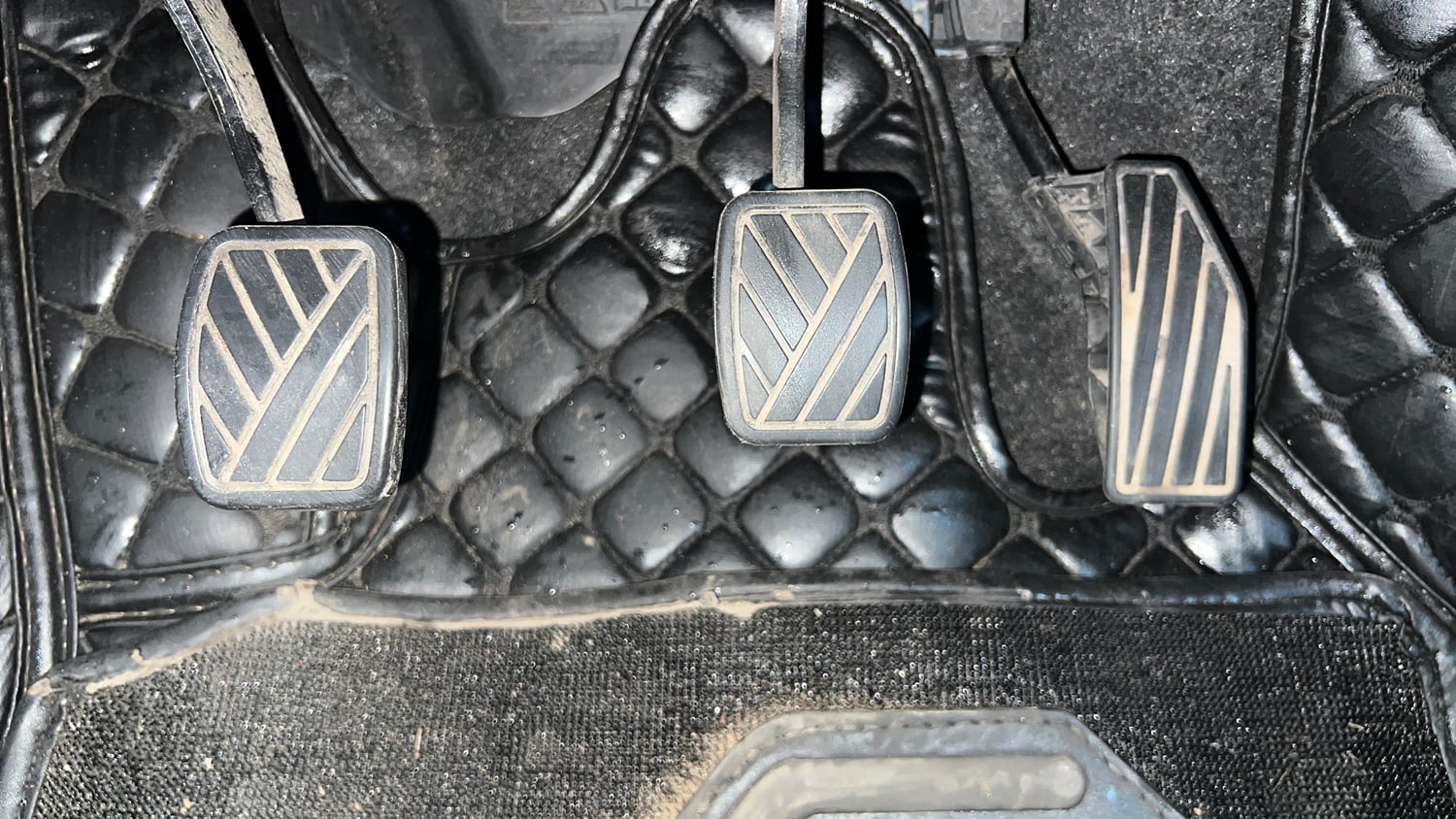 Used 2023 Maruti Suzuki Fronx Delta Plus 1.2L MT Petrol Manual interior PEDALS VIEW