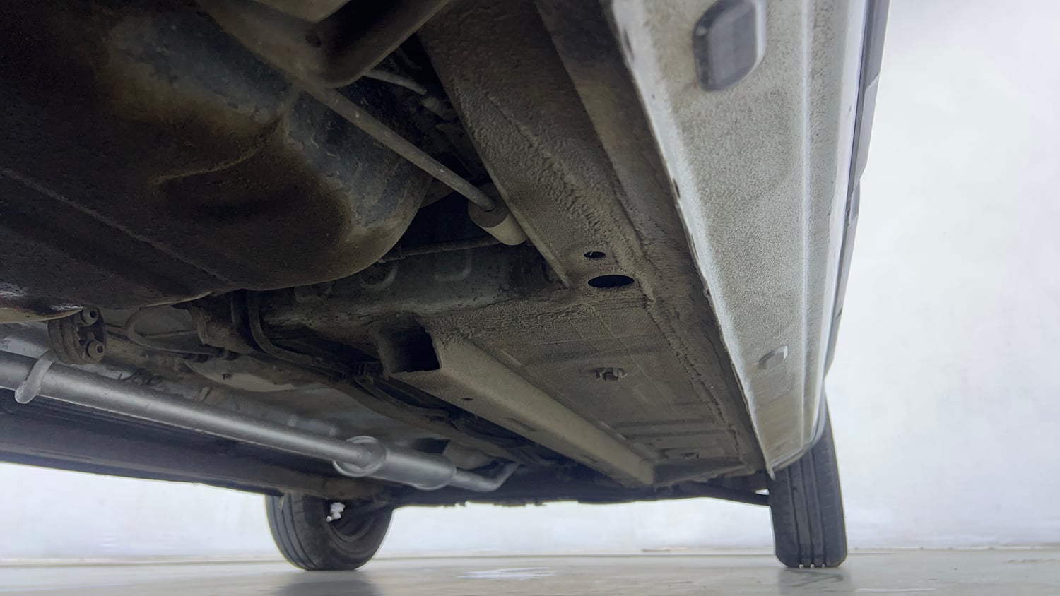 Used 2024 Renault Kwid CLIMBER AMT Petrol Automatic extra REAR RIGHT UNDERBODY VIEW