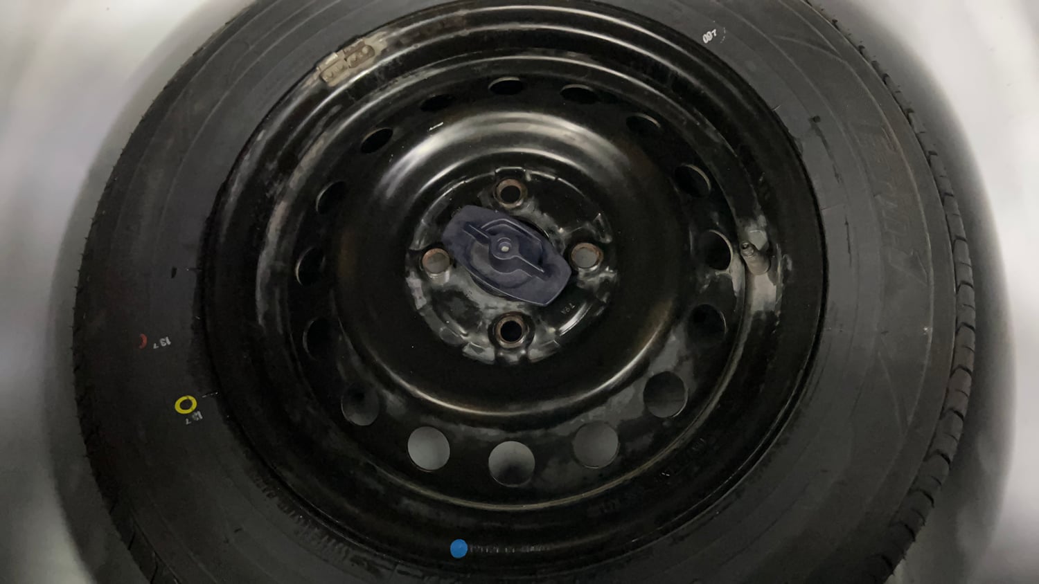 Used 2022 Maruti Suzuki Celerio ZXi AMT Petrol Automatic tyres SPARE TYRE VIEW