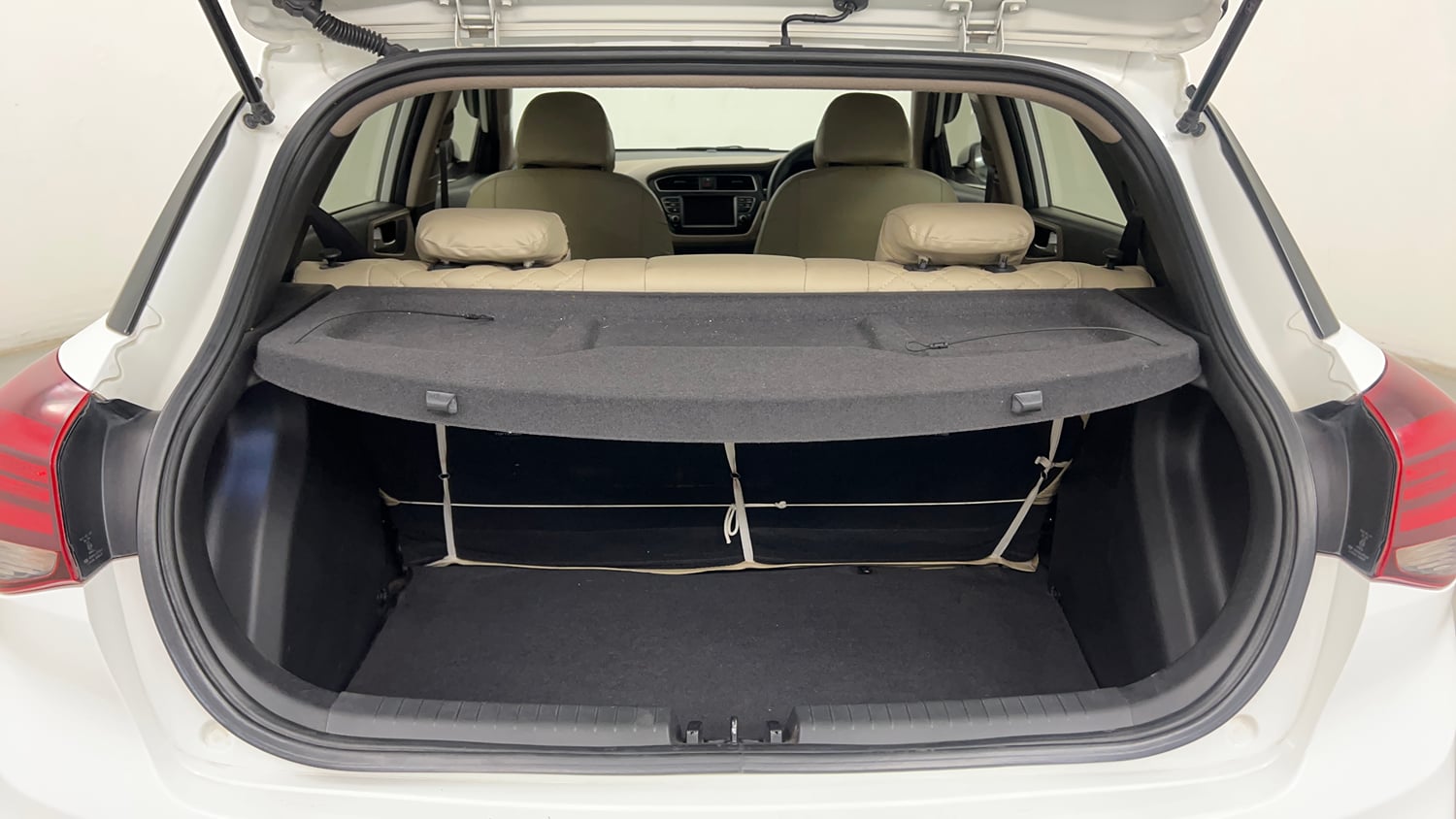Used 2019 Hyundai Elite i20 Asta 1.2 (O) Petrol Manual interior DICKY INSIDE VIEW