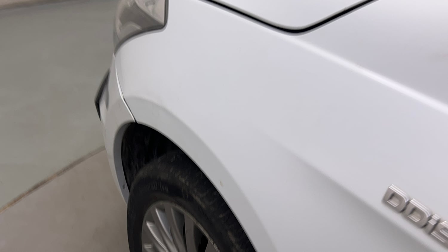 Used 2016 Maruti Suzuki Ciaz ZDi+ SHVS Diesel Manual dents MINOR DENT