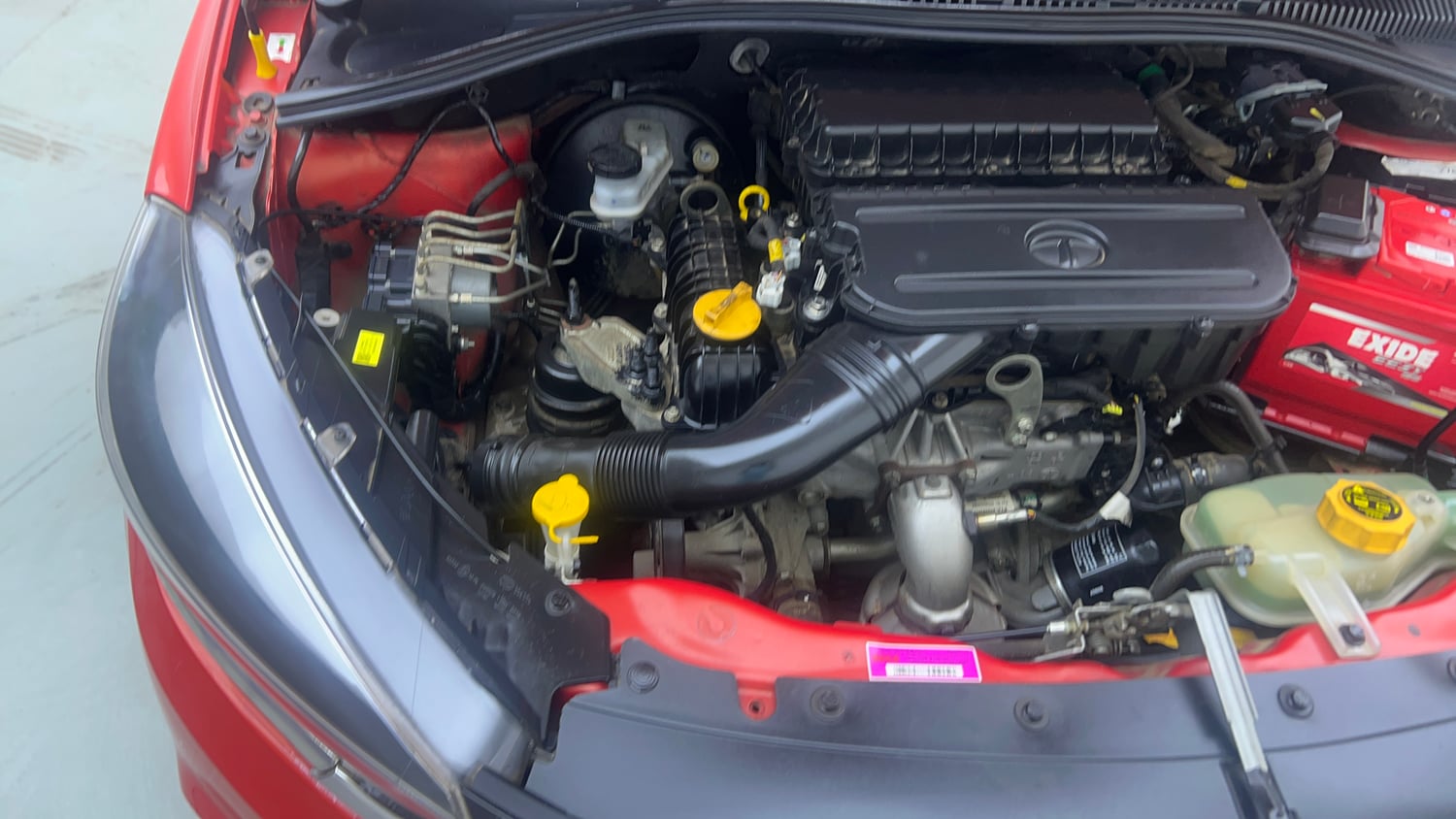 Used 2021 Tata Tiago XT Petrol Manual engine ENGINE RIGHT SIDE VIEW