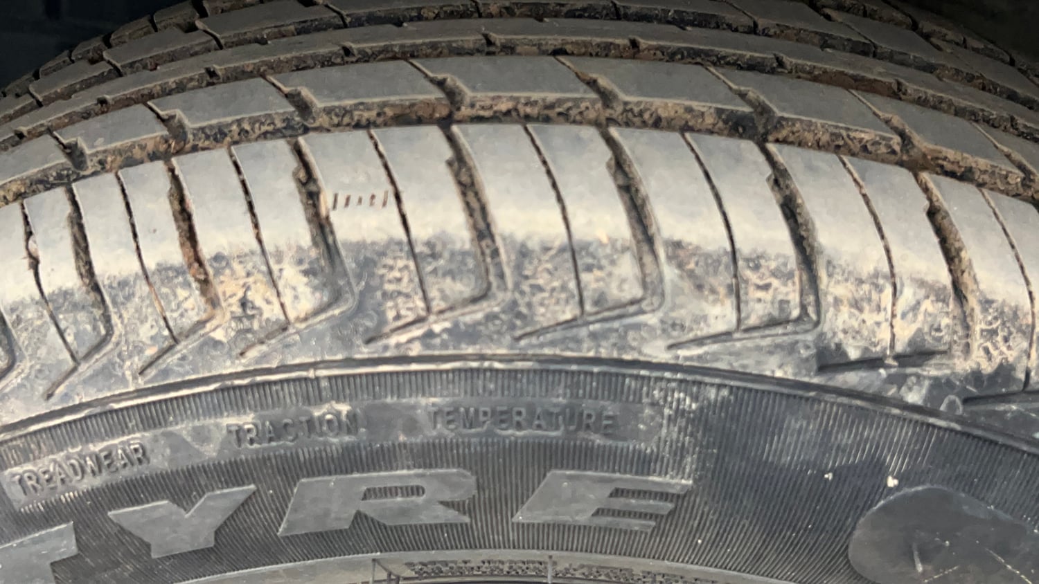 Used 2025 Maruti Suzuki Wagon R LXI 1.0 Petrol Manual tyres LEFT FRONT TYRE TREAD VIEW