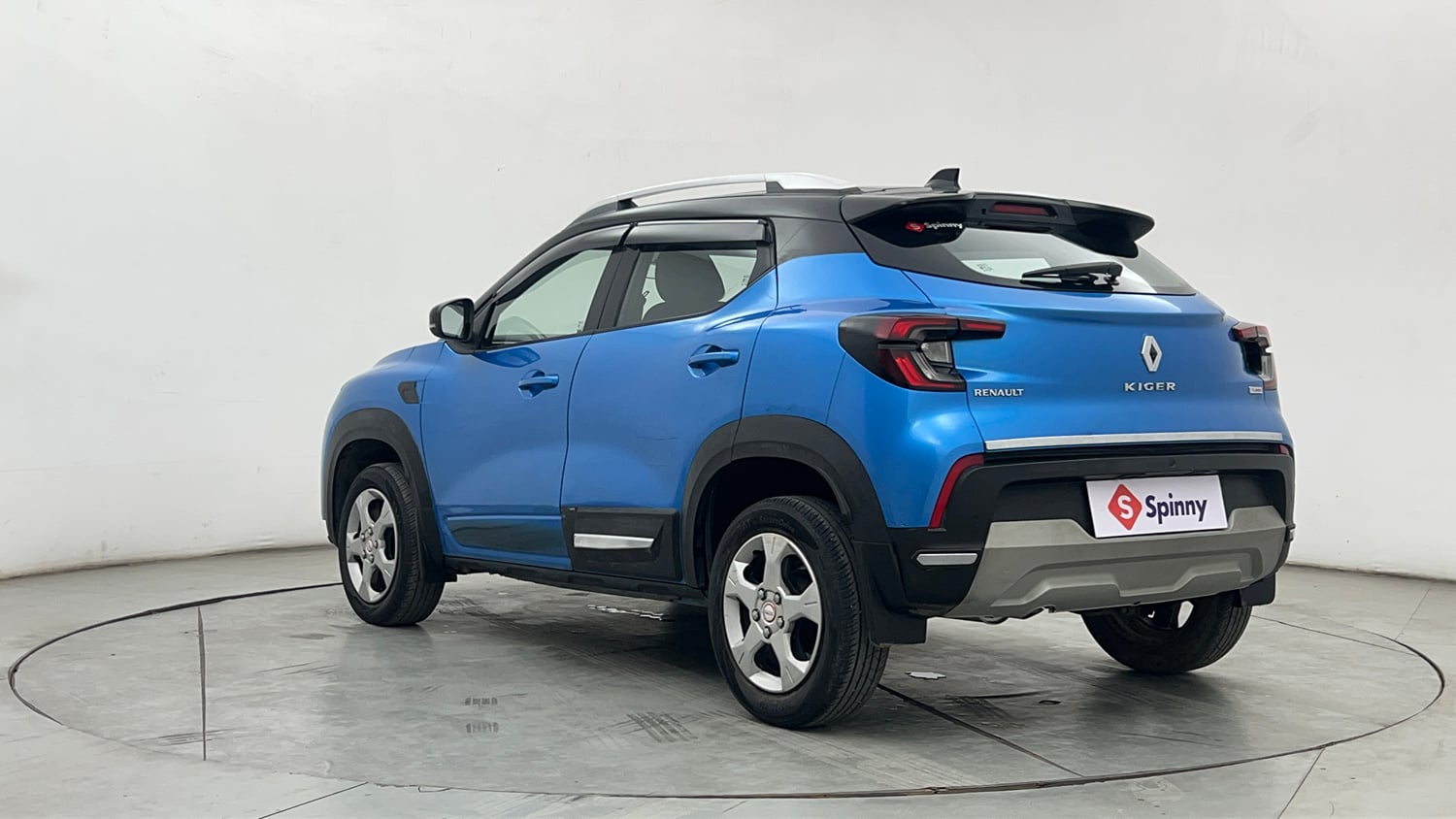 Used 2021 Renault Kiger RXT 1.0 Turbo MT Dual Tone Petrol Manual exterior LEFT REAR CORNER VIEW