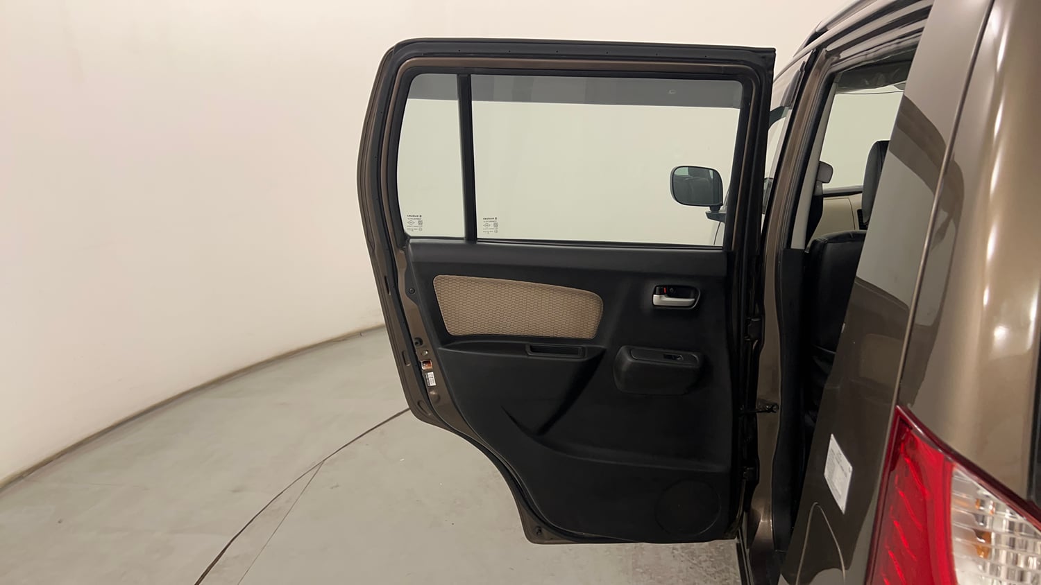Used 2018 Maruti Suzuki Wagon R LXI CNG (O) Cng Manual interior LEFT REAR DOOR OPEN VIEW
