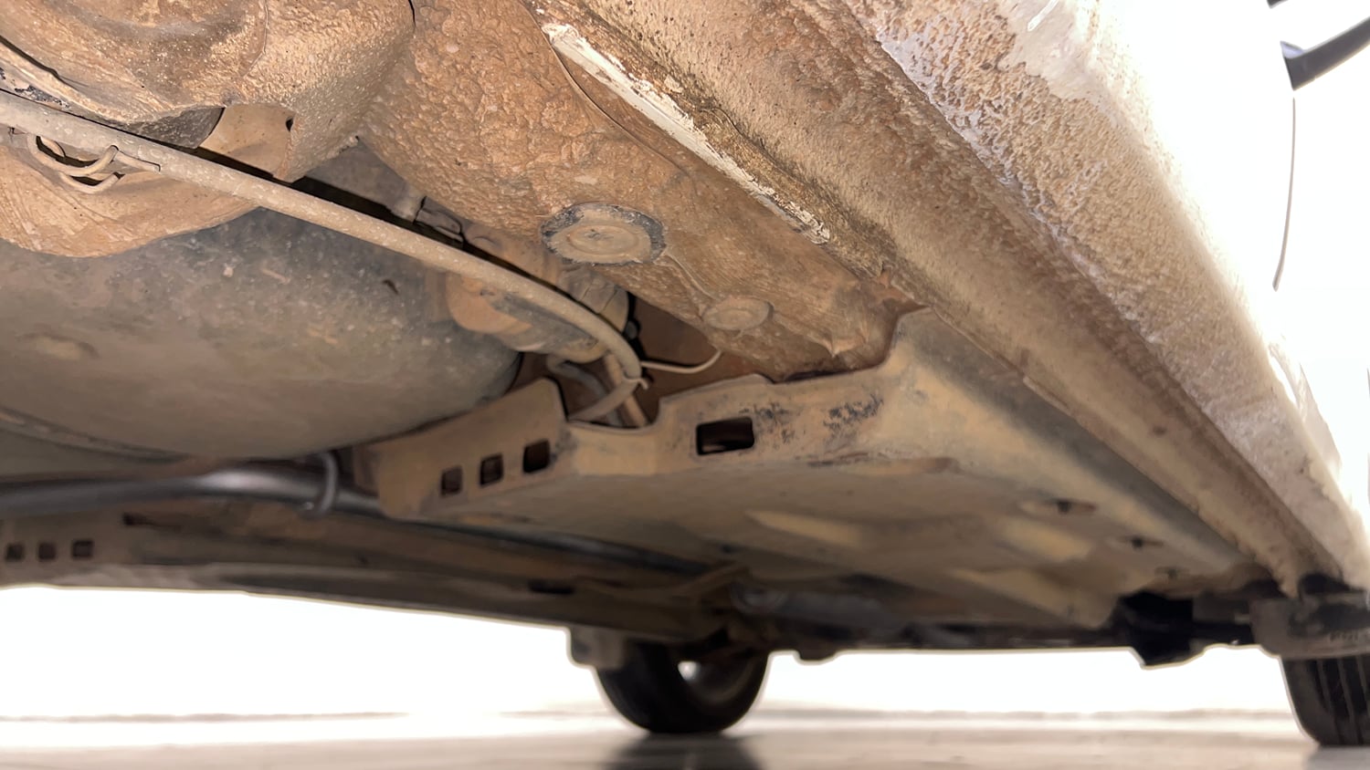 Used 2013 Volkswagen Polo Highline1.2L (P) Petrol Manual extra REAR RIGHT UNDERBODY VIEW