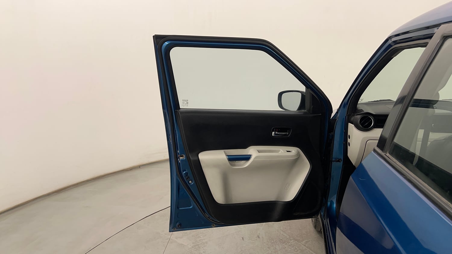 Used 2018 Maruti Suzuki Ignis Zeta 1.2 AMT Petrol Automatic interior LEFT FRONT DOOR OPEN VIEW