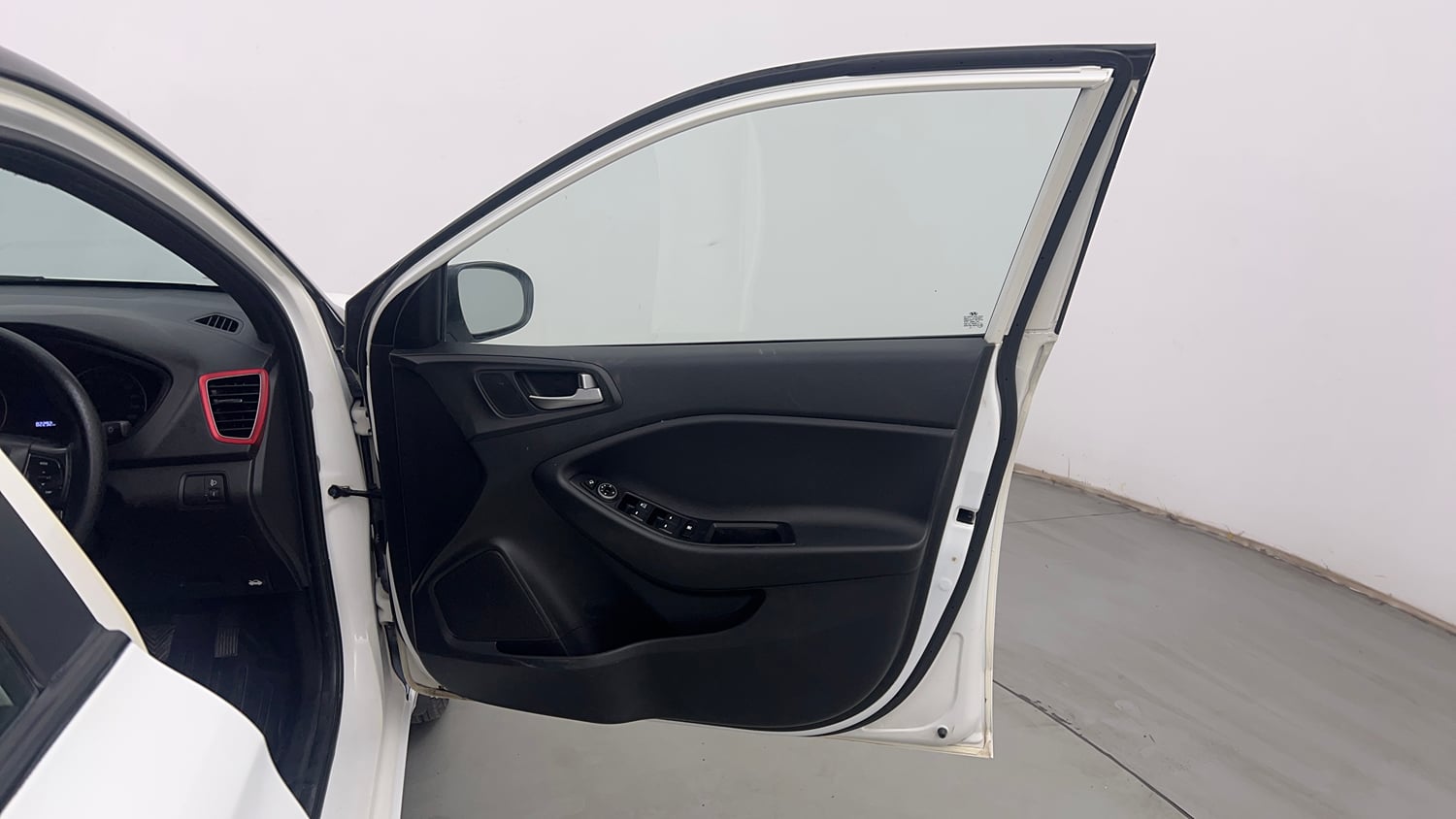 Used 2019 Hyundai Elite i20 Sportz Plus 1.2 Dual Tone Petrol Manual interior RIGHT FRONT DOOR OPEN VIEW