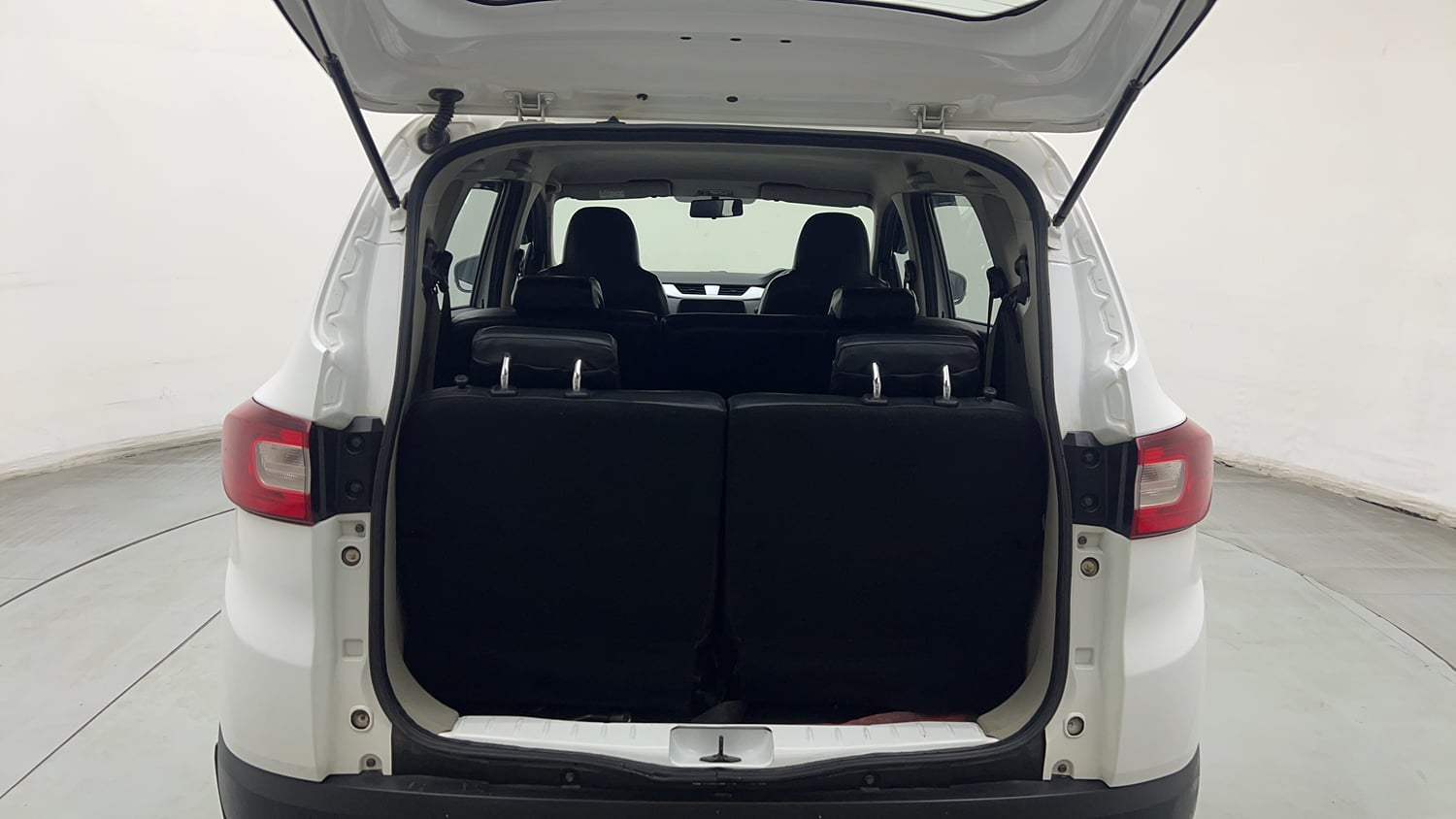 Used 2024 Renault Triber RXZ Petrol Manual interior DICKY INSIDE VIEW