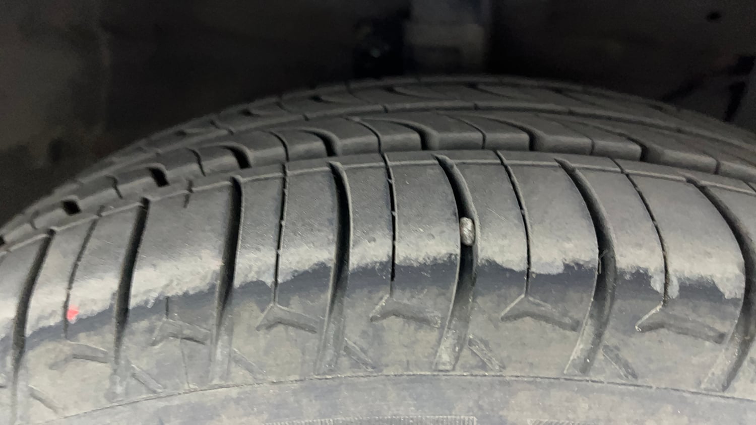 Used 2018 Maruti Suzuki Ciaz Delta 1.3 Hybrid Diesel Manual tyres RIGHT FRONT TYRE TREAD VIEW