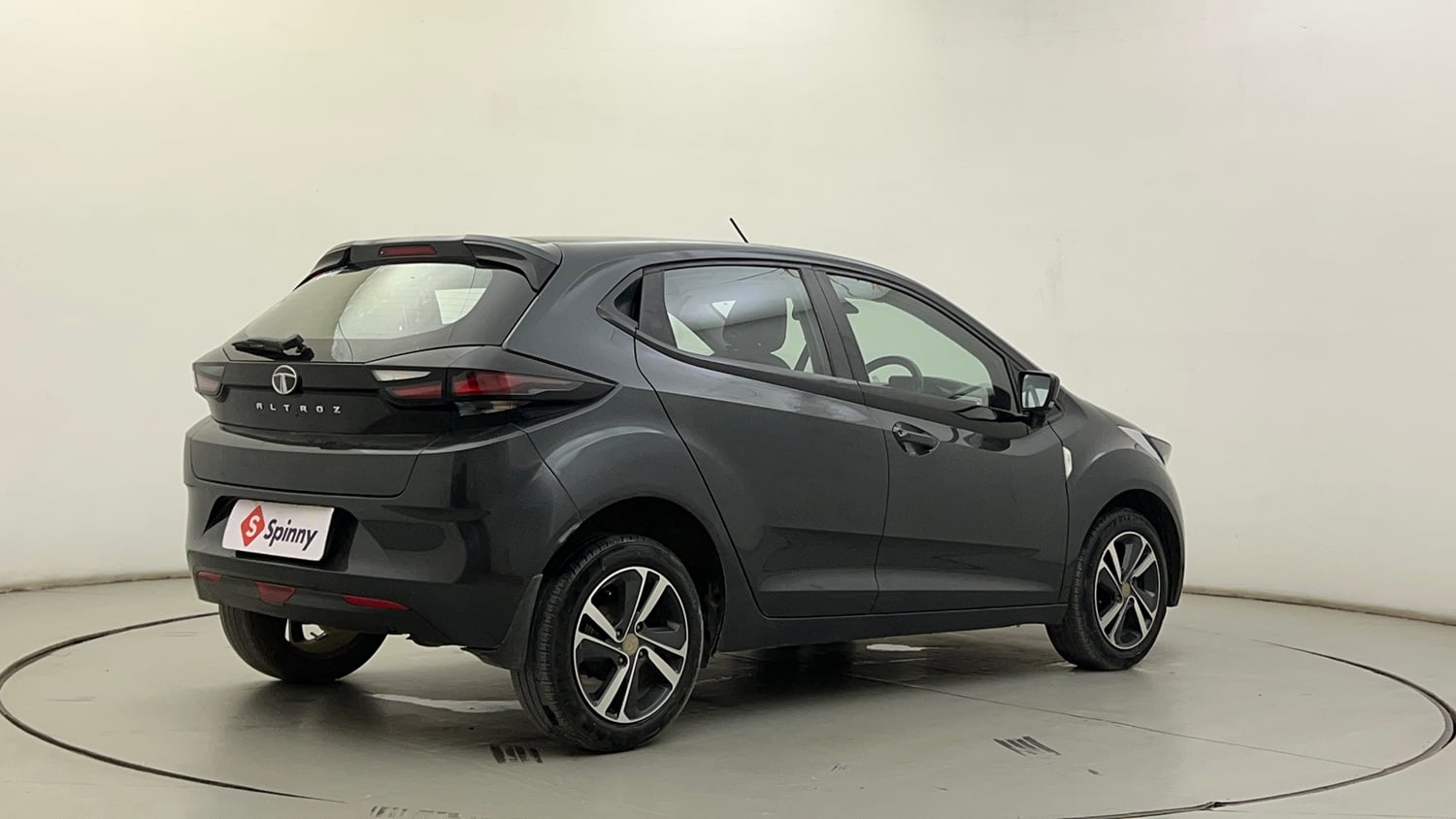 Used 2020 Tata Altroz XZ Petrol Petrol Manual exterior RIGHT REAR CORNER VIEW