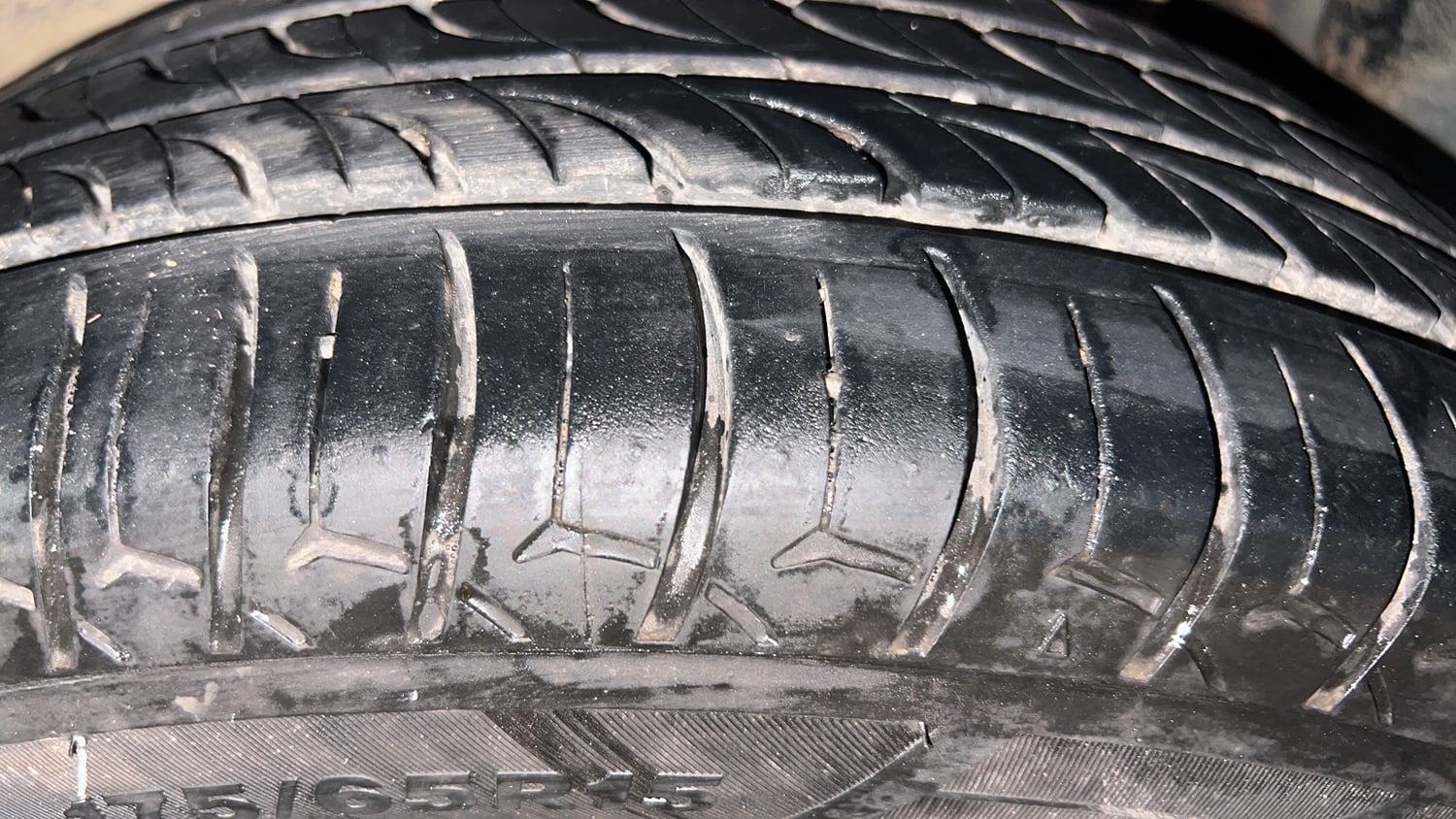 Used 2018 Maruti Suzuki Ignis Alpha 1.2 AMT Petrol Automatic tyres LEFT REAR TYRE TREAD VIEW