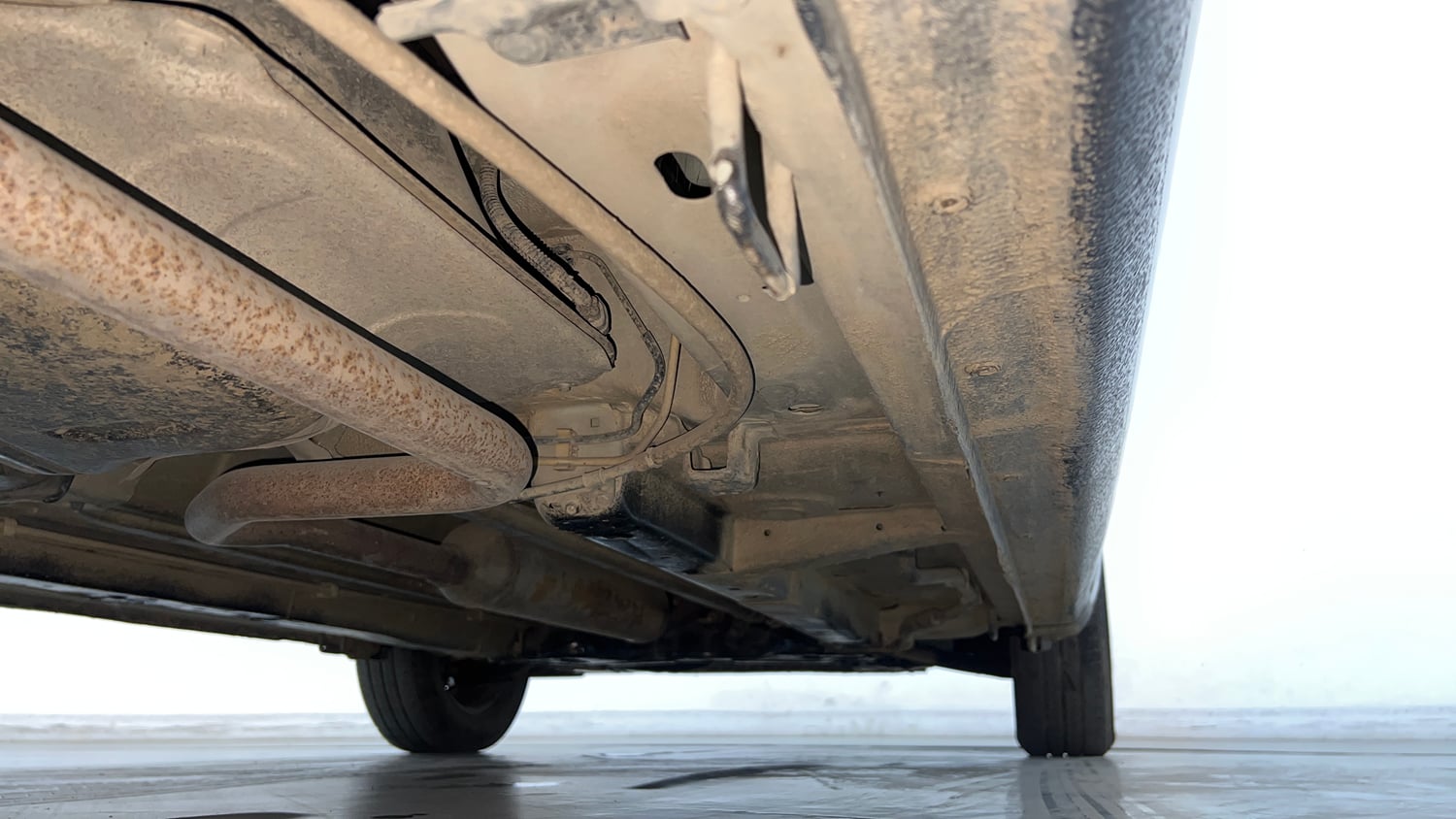 Used 2018 Maruti Suzuki Ertiga VXI Petrol Manual extra REAR RIGHT UNDERBODY VIEW