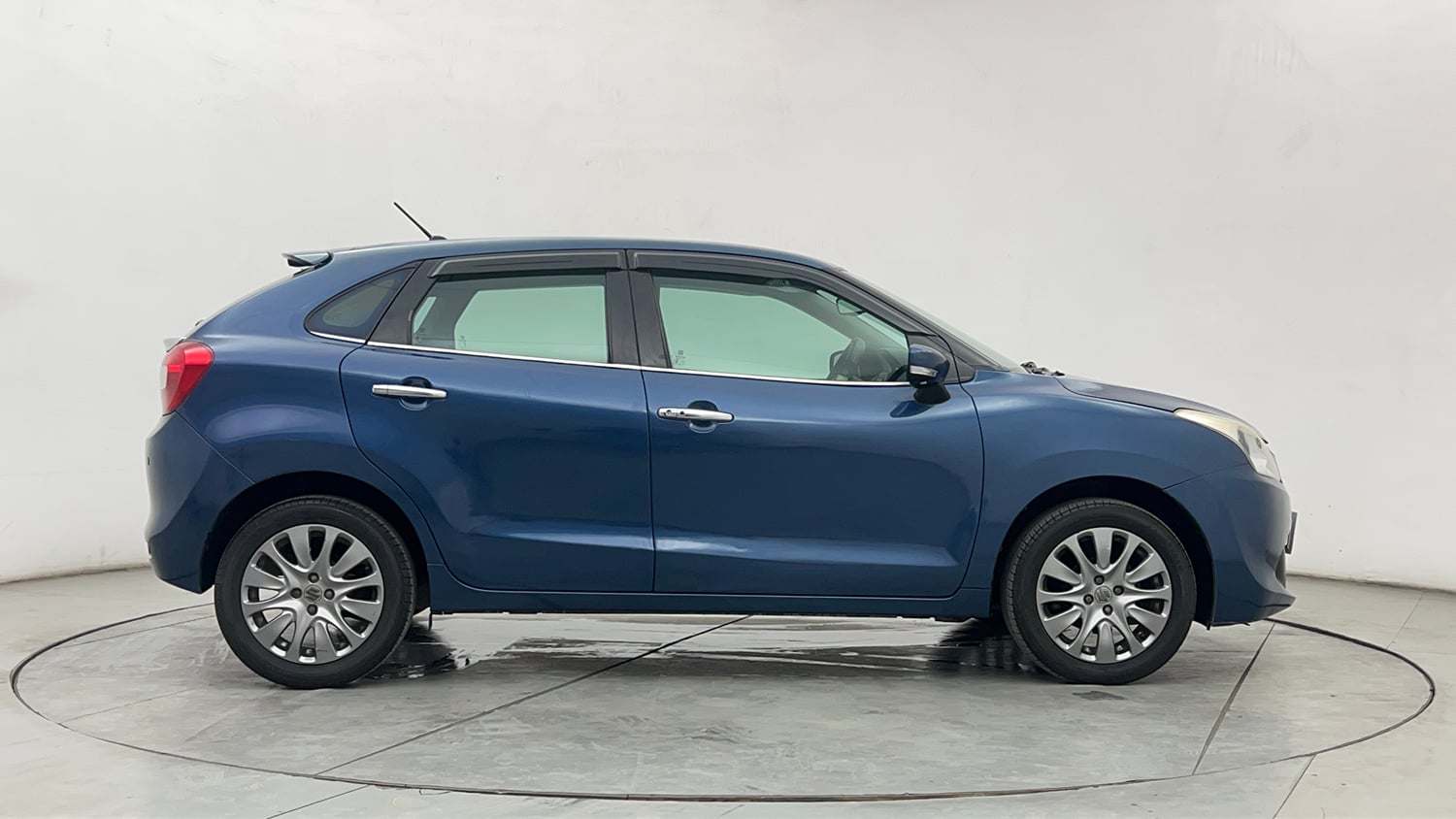 Used 2016 Maruti Suzuki Baleno Zeta 1.2 Petrol Manual exterior RIGHT SIDE VIEW