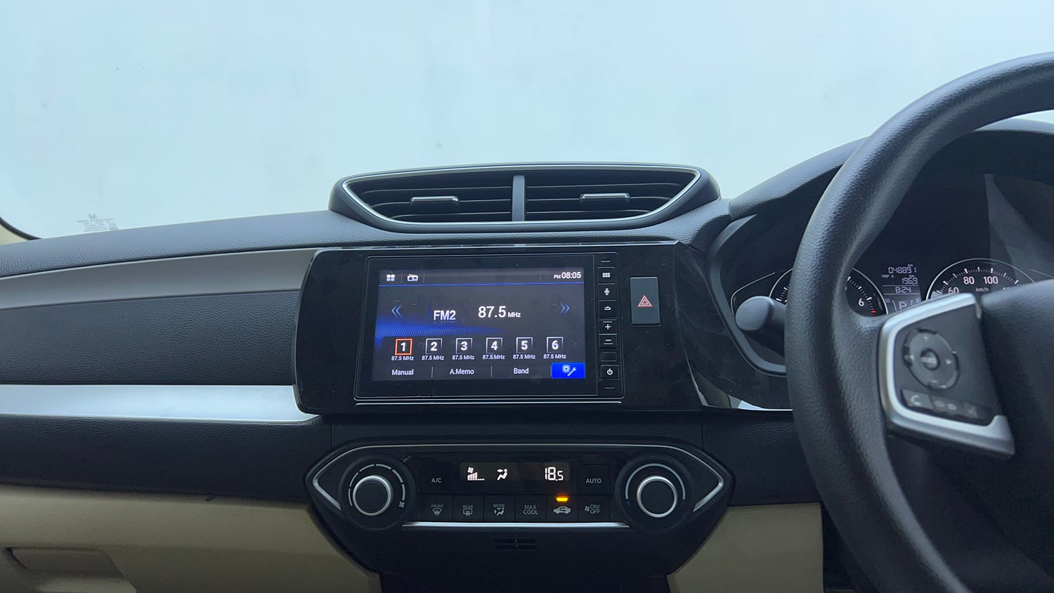 Used 2022 Honda Amaze VX CVT 1.2 Petrol Petrol Automatic top_features Integrated (in-dash) music system