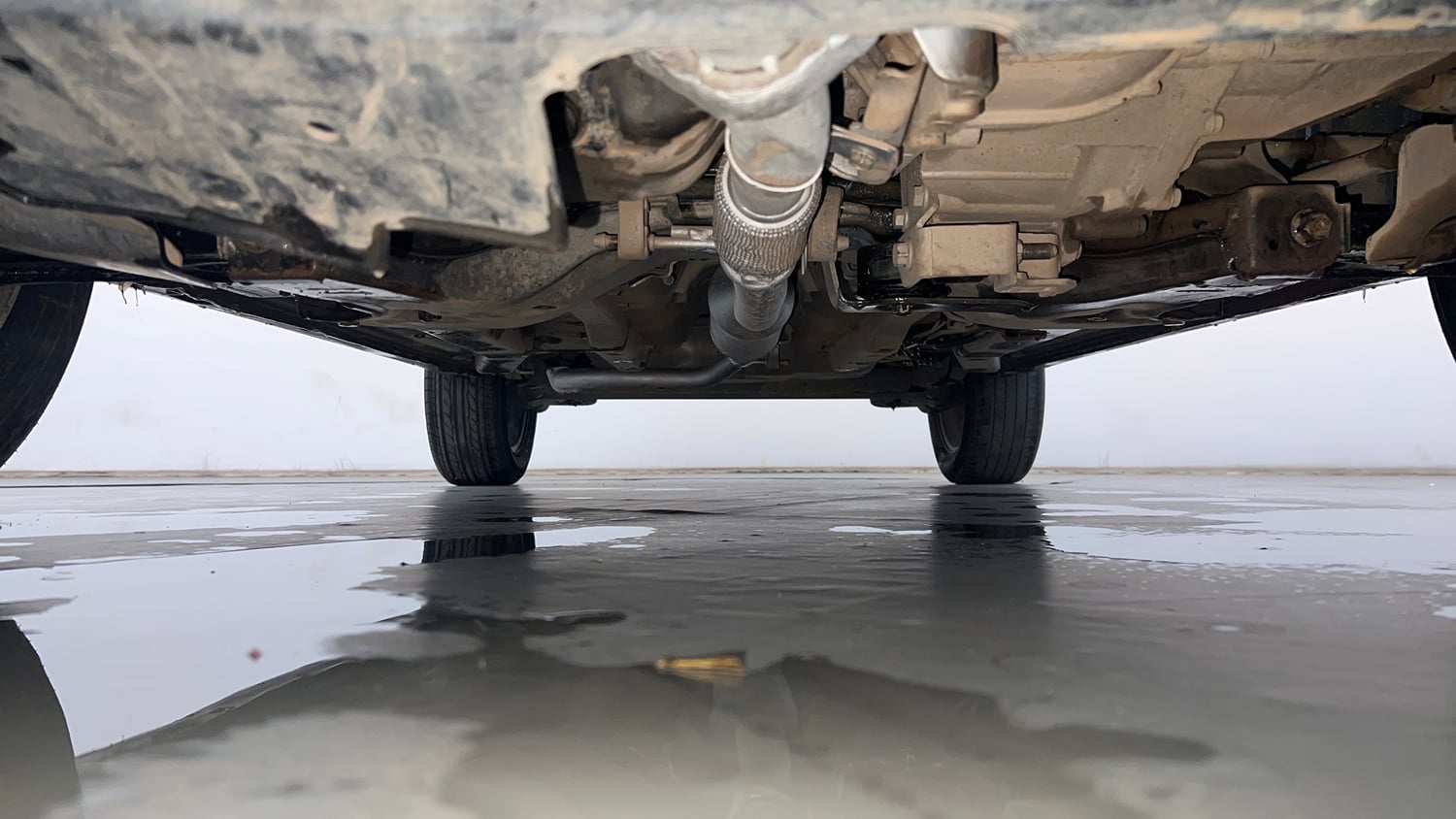 Used 2022 Tata Nexon XZ Plus (O) Petrol Manual extra FRONT LEFT UNDERBODY VIEW