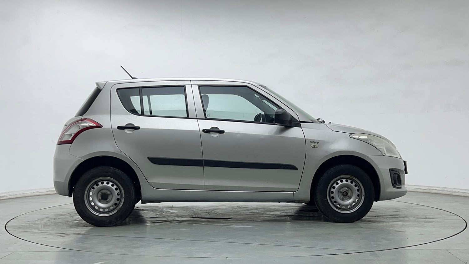 Used 2015 Maruti Suzuki Swift Lxi (O) Petrol Manual exterior RIGHT SIDE VIEW