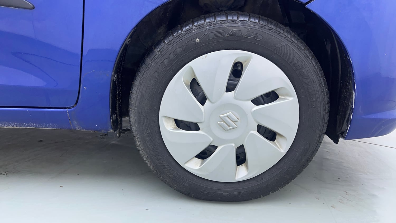 Used 2019 Maruti Suzuki Celerio ZXi Petrol Manual tyres RIGHT FRONT TYRE RIM VIEW