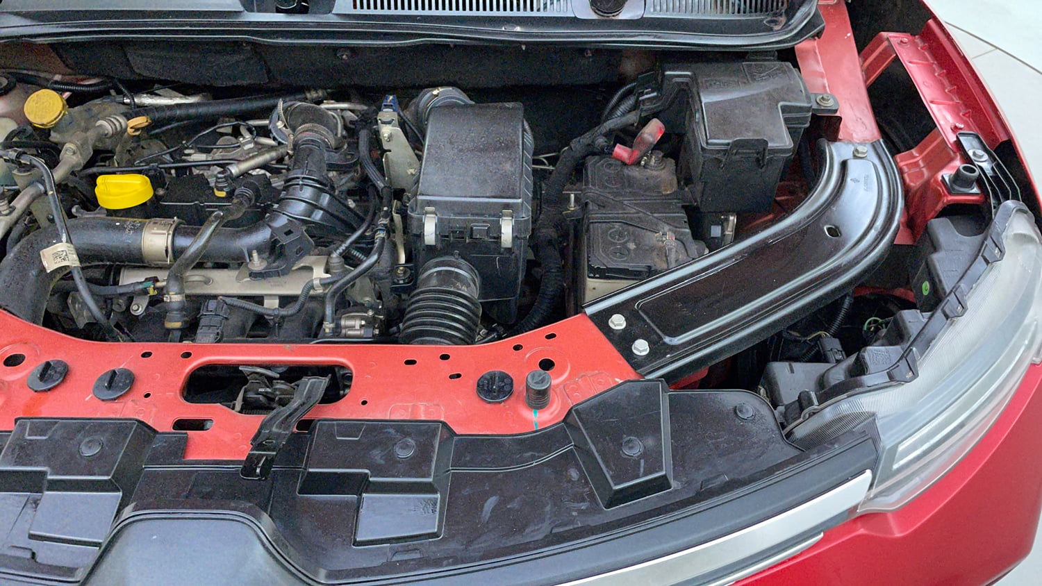 Used 2022 Renault Kiger RXZ 1.0 Turbo MT Dual Tone Petrol Manual engine ENGINE LEFT SIDE VIEW