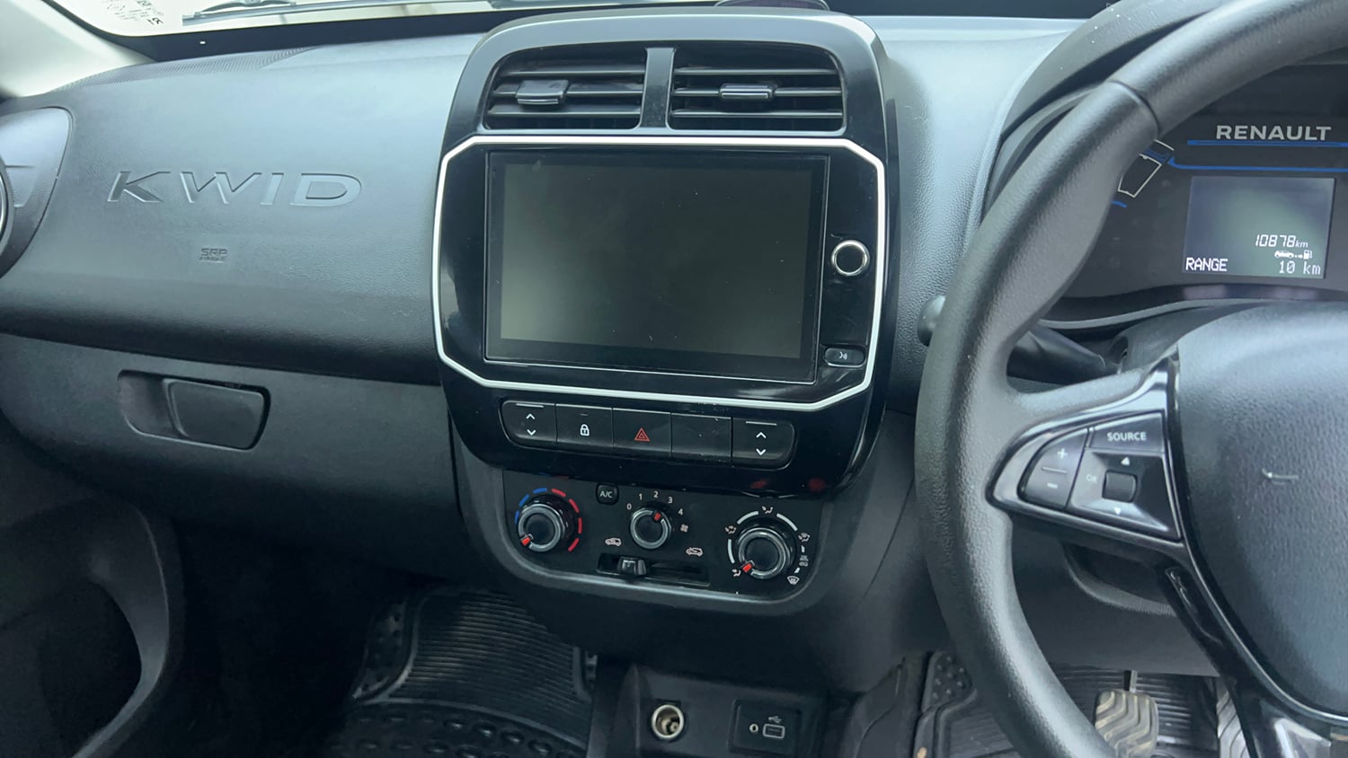 Used 2024 Renault Kwid CLIMBER AMT Petrol Automatic top_features Integrated (in-dash) music system