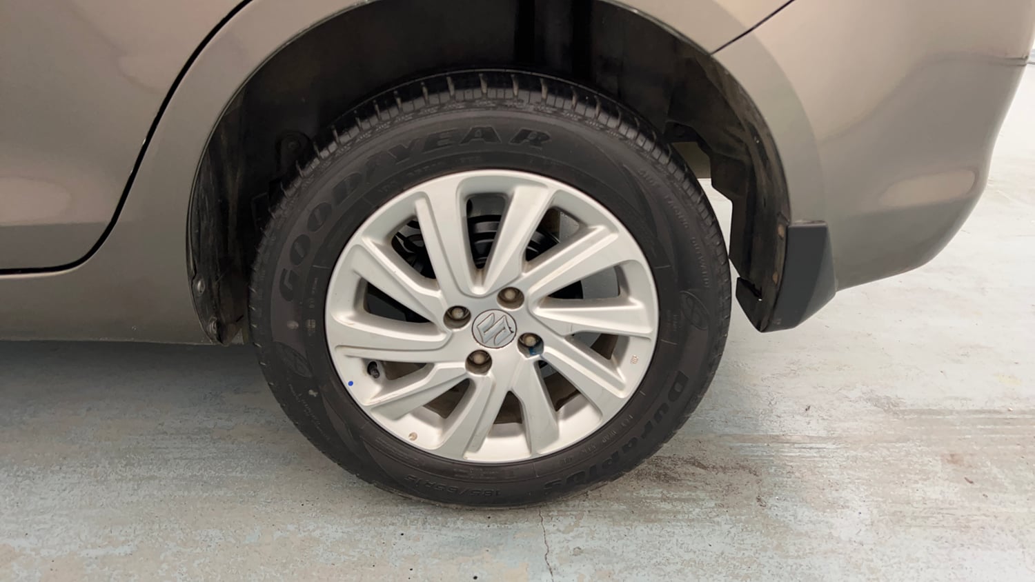 Used 2016 Maruti Suzuki Swift Dzire ZXI Petrol Manual tyres LEFT REAR TYRE RIM VIEW
