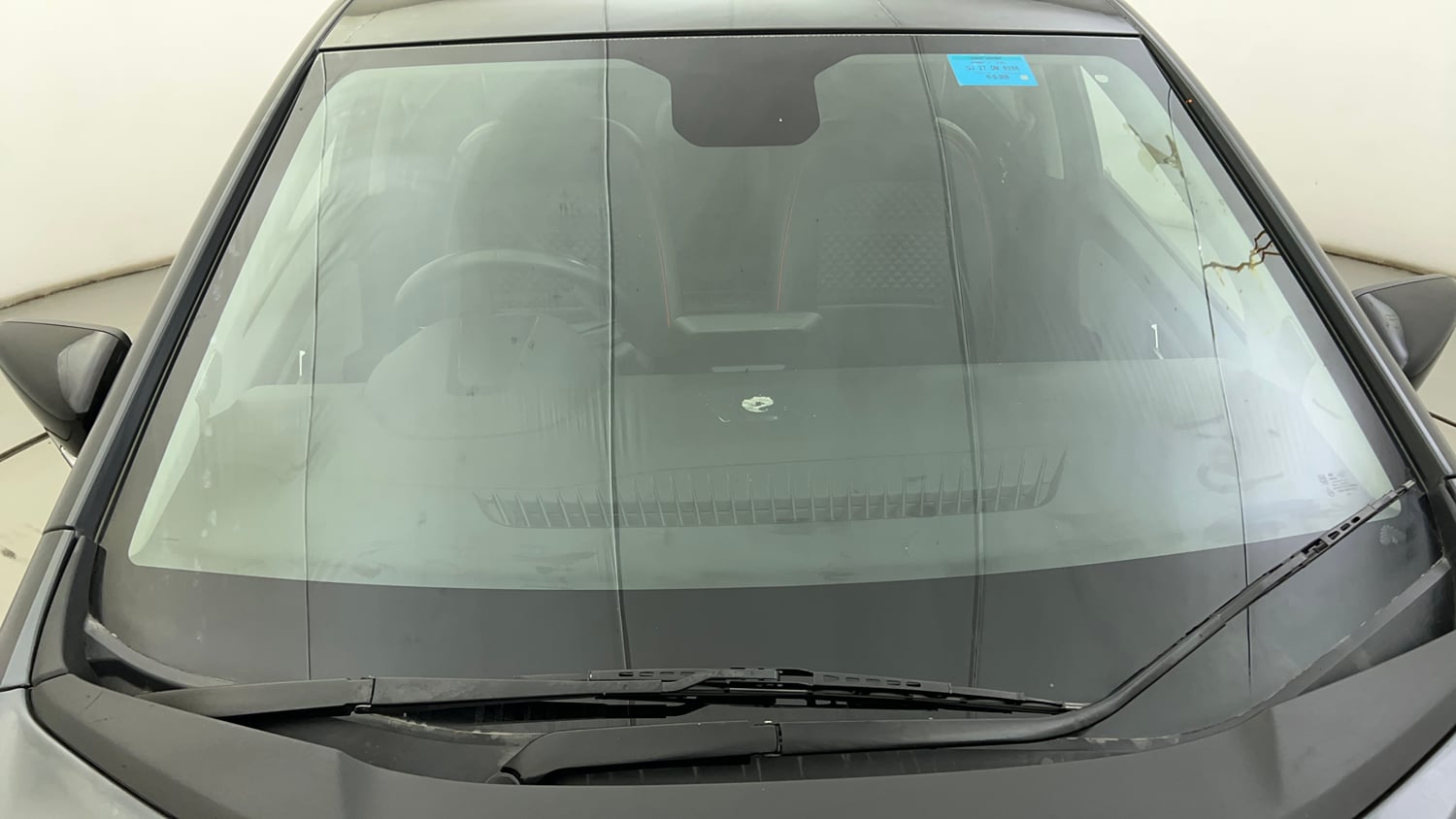 Used 2020 Tata Altroz XZ Petrol Petrol Manual exterior FRONT WINDSHIELD VIEW