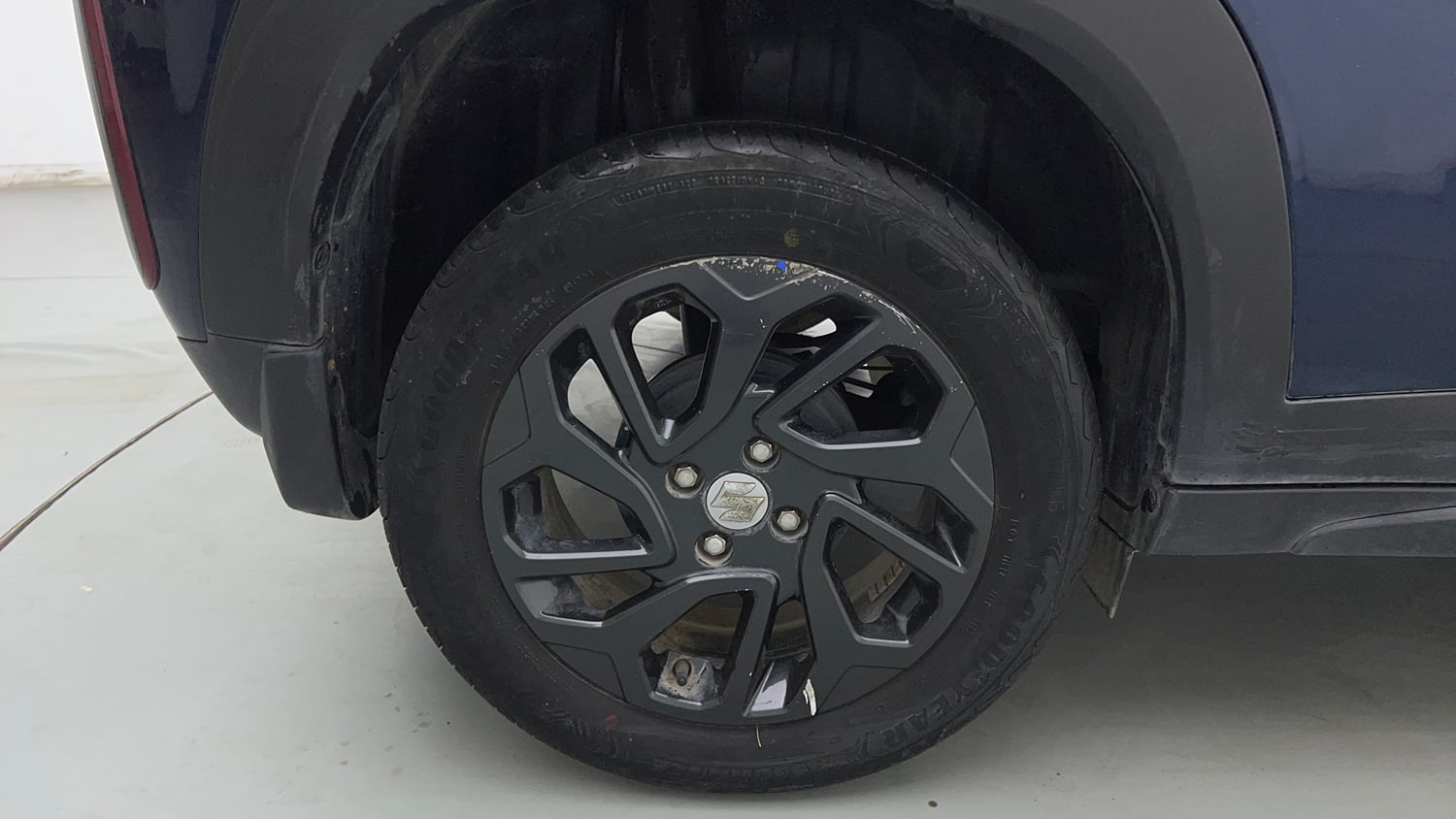 Used 2023 Maruti Suzuki Fronx Delta Plus 1.2L MT Petrol Manual tyres RIGHT REAR TYRE RIM VIEW
