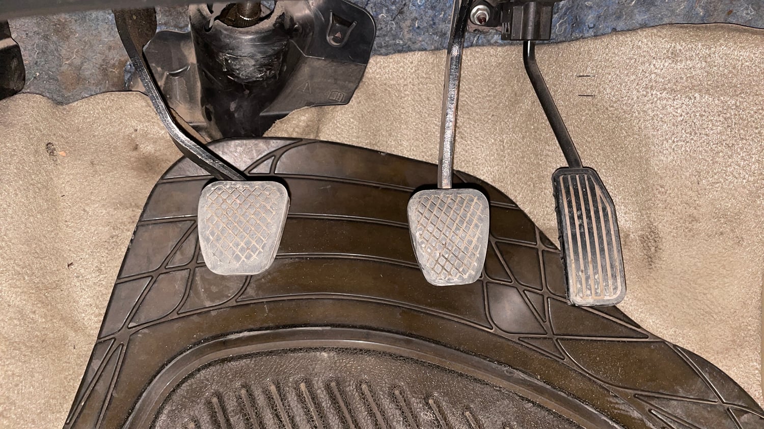 Used 2013 Honda Amaze 1.2 VX i-VTEC Petrol Manual interior PEDALS VIEW