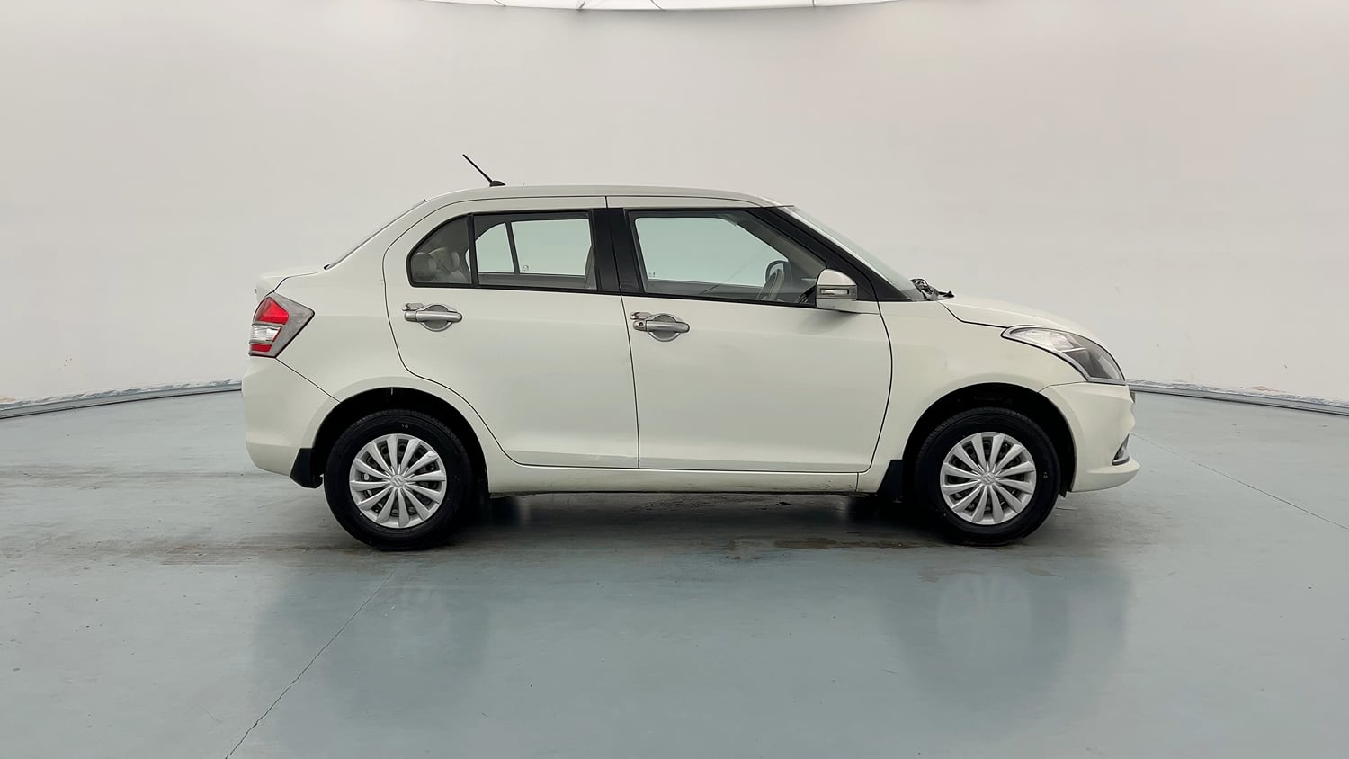 Used 2017 Maruti Suzuki Swift Dzire VDI Diesel Manual exterior RIGHT SIDE VIEW