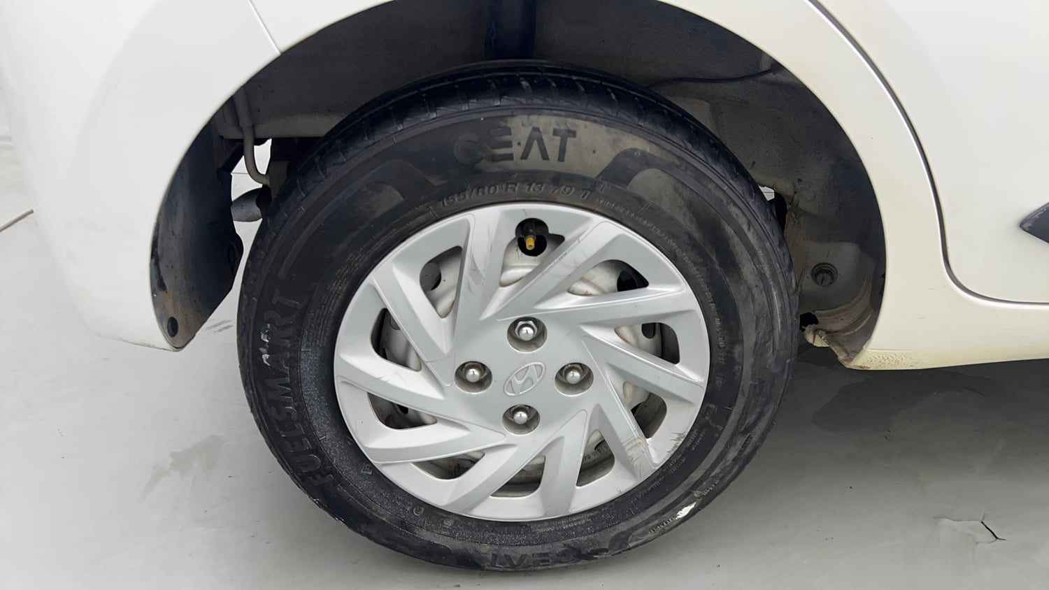 Used 2020 Hyundai Santro Magna Petrol Manual tyres RIGHT REAR TYRE RIM VIEW