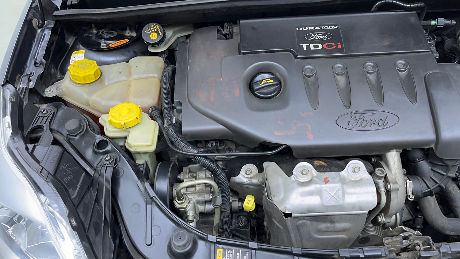 Used 2014 Ford Figo Duratorq Diesel Titanium 1.4 Diesel Manual engine ENGINE RIGHT SIDE VIEW