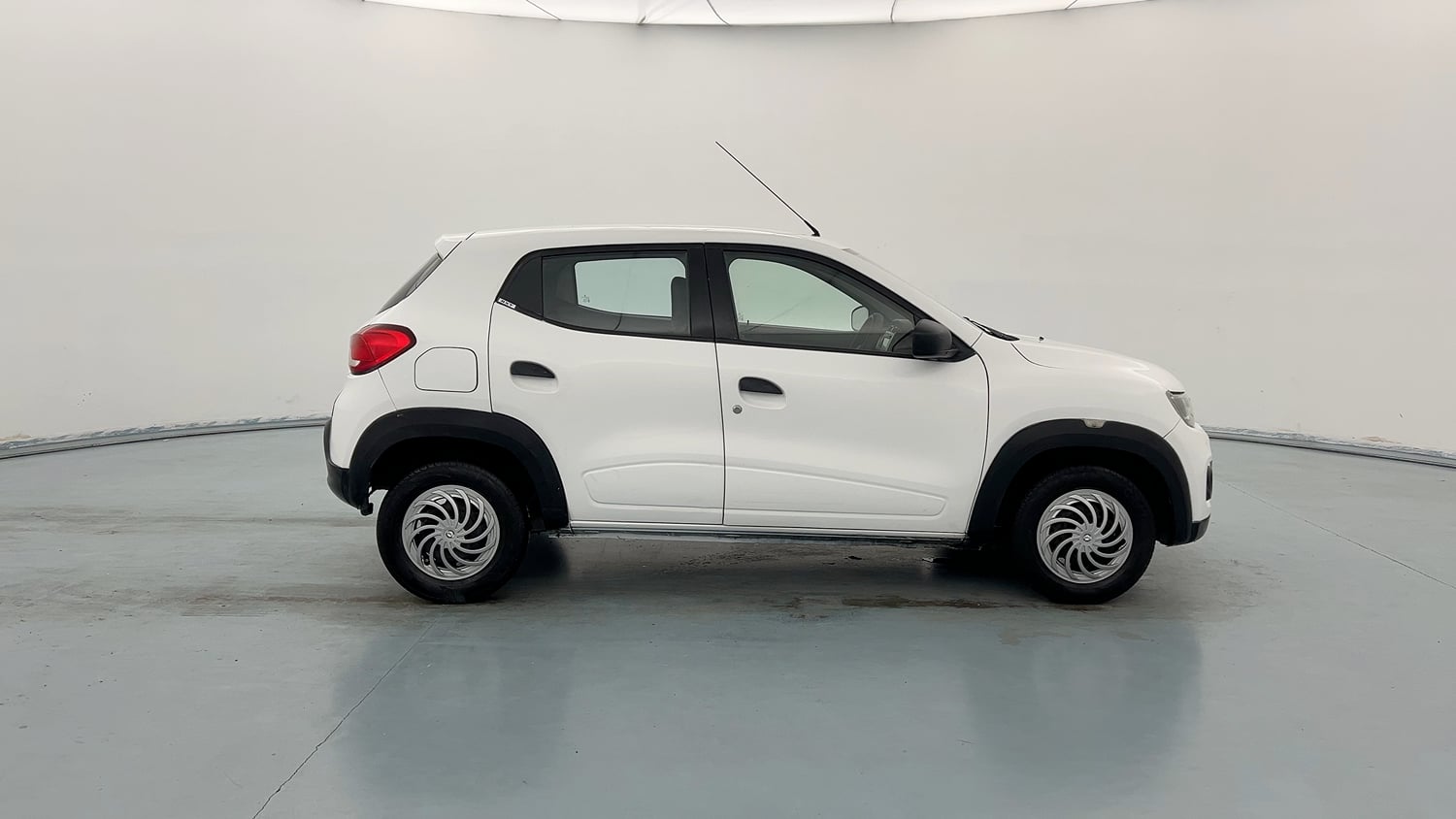 Used 2018 Renault Kwid RXT Petrol Manual exterior RIGHT SIDE VIEW