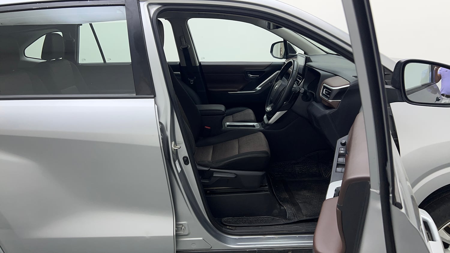 Used 2023 Toyota Innova Hycross VX Hybrid 7 STR Hybrid Automatic interior RIGHT SIDE FRONT DOOR CABIN VIEW