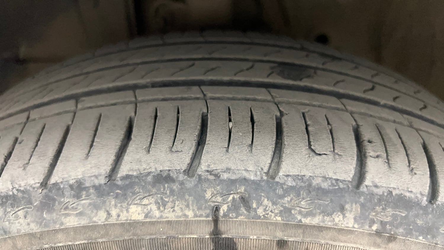Used 2022 Honda City V CVT Petrol Petrol Automatic tyres LEFT FRONT TYRE TREAD VIEW